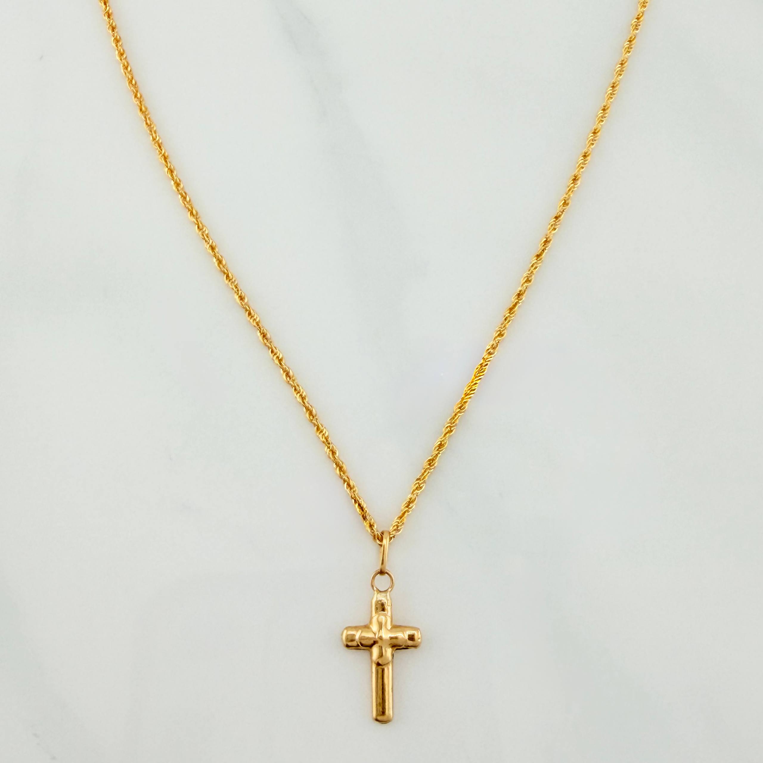 Set Cadena Lazo + Dije Cruz / 1,2 gr / 45.5 cm Oro Amarillo 18K