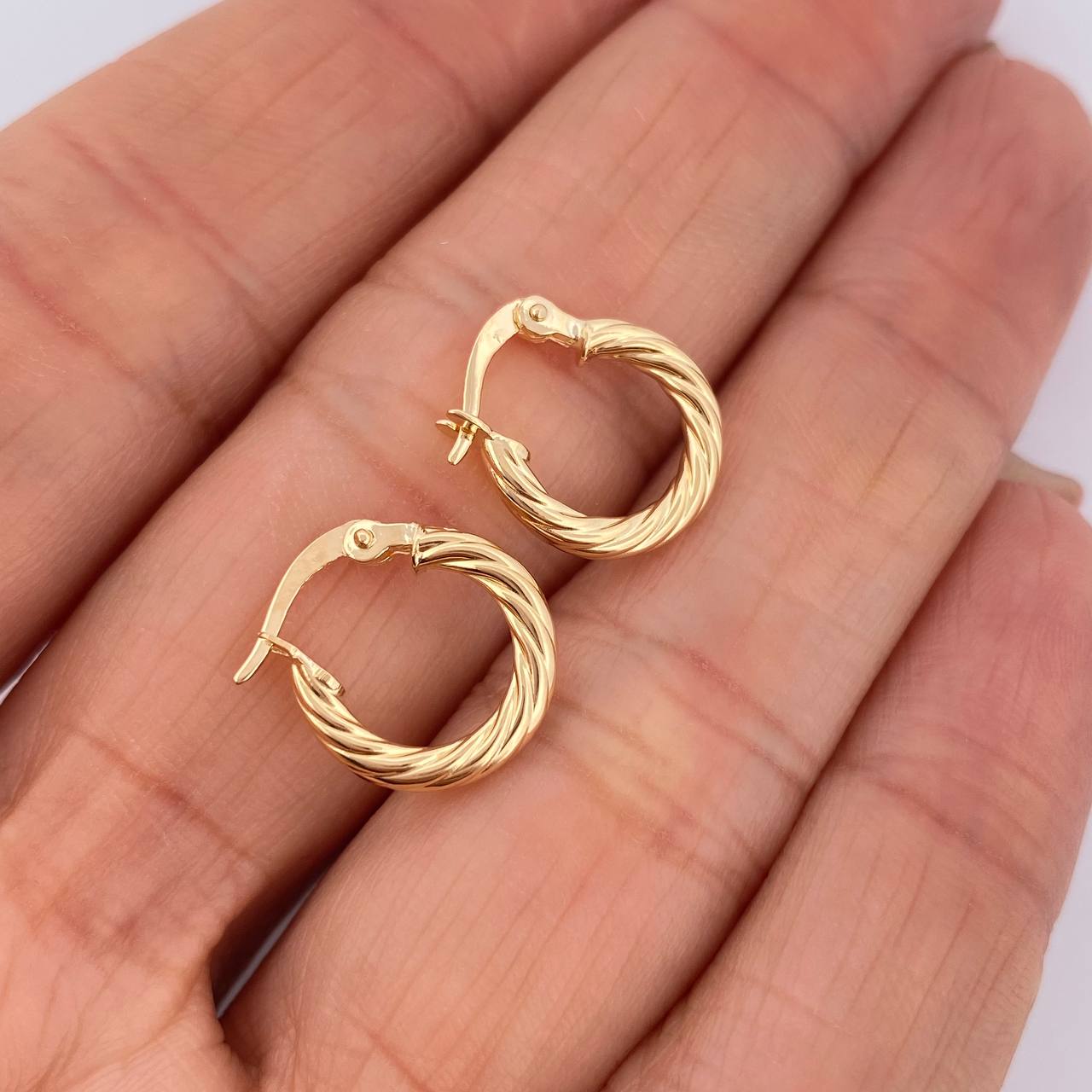 Candongas Ivy 0.95gr / 1.2cm / Oro Amarillo 18K &
