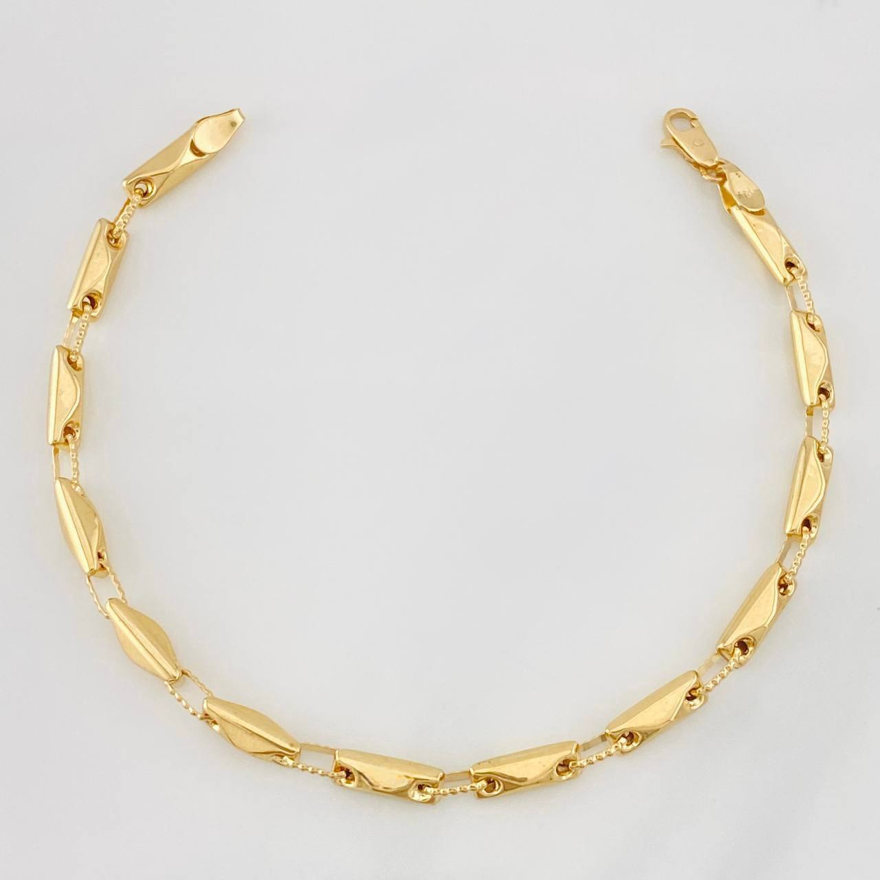 Pulso Rustica 4.75g / 18.05cm / 3.68mm Oro Amarillo 18K