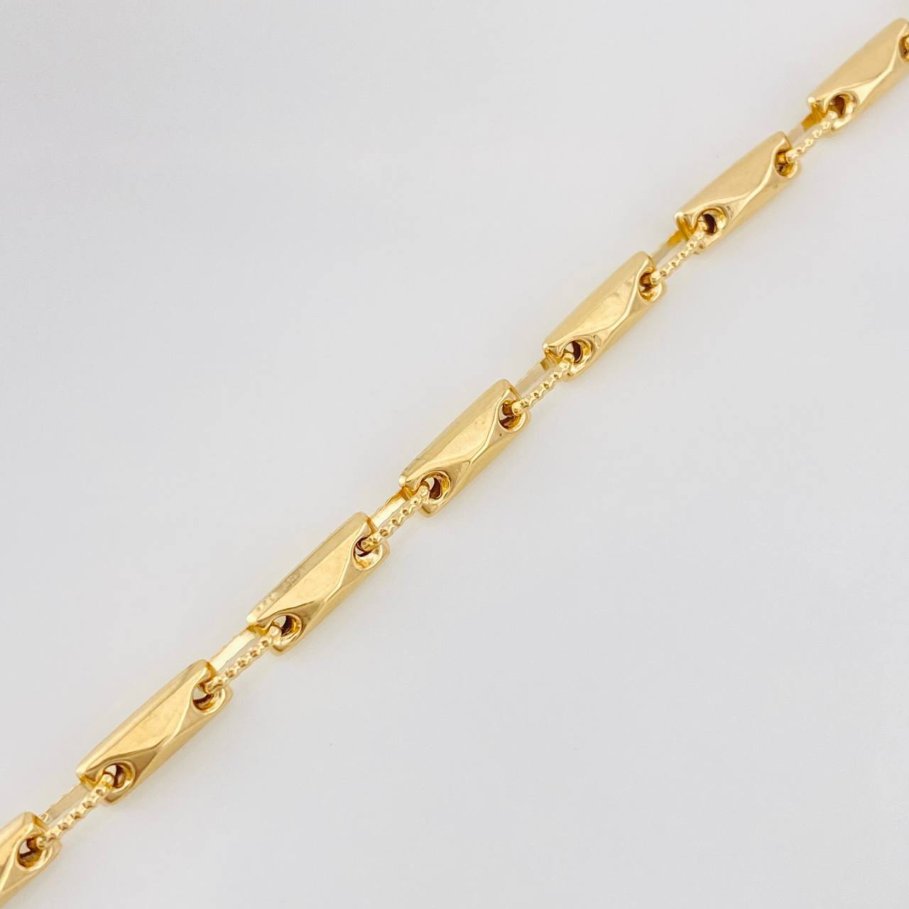 Pulso Rustica 4.75g / 18.05cm / 3.68mm Oro Amarillo 18K