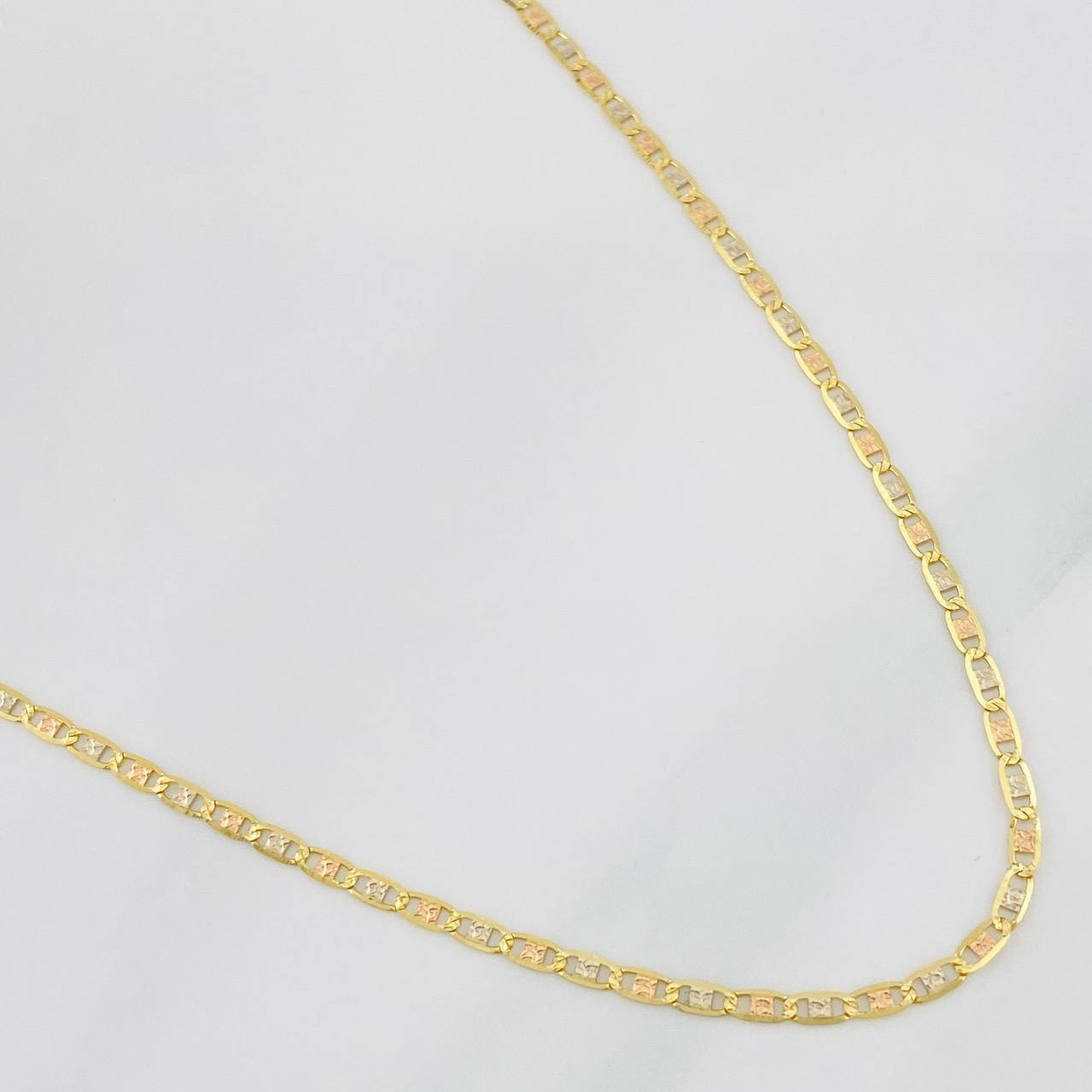 Cadena Escalera Plana 3.25g / 60cm / 1.65mm Tres Oros 18K