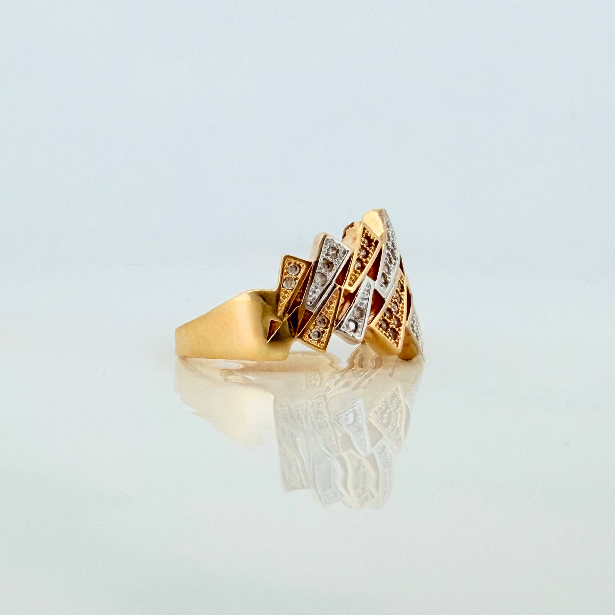 Anillo Triangulos 6.1g / T7 3/4 Dos Oros Amarillo Blanco 18K