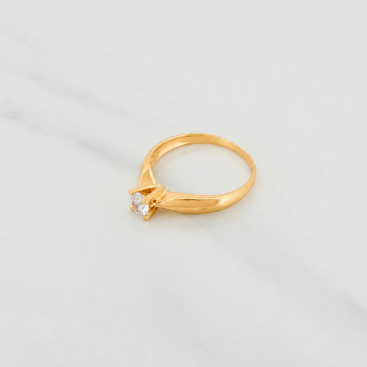 Anillo Solitario 2.15g / T6 1/2 Oro Amarillo 18K