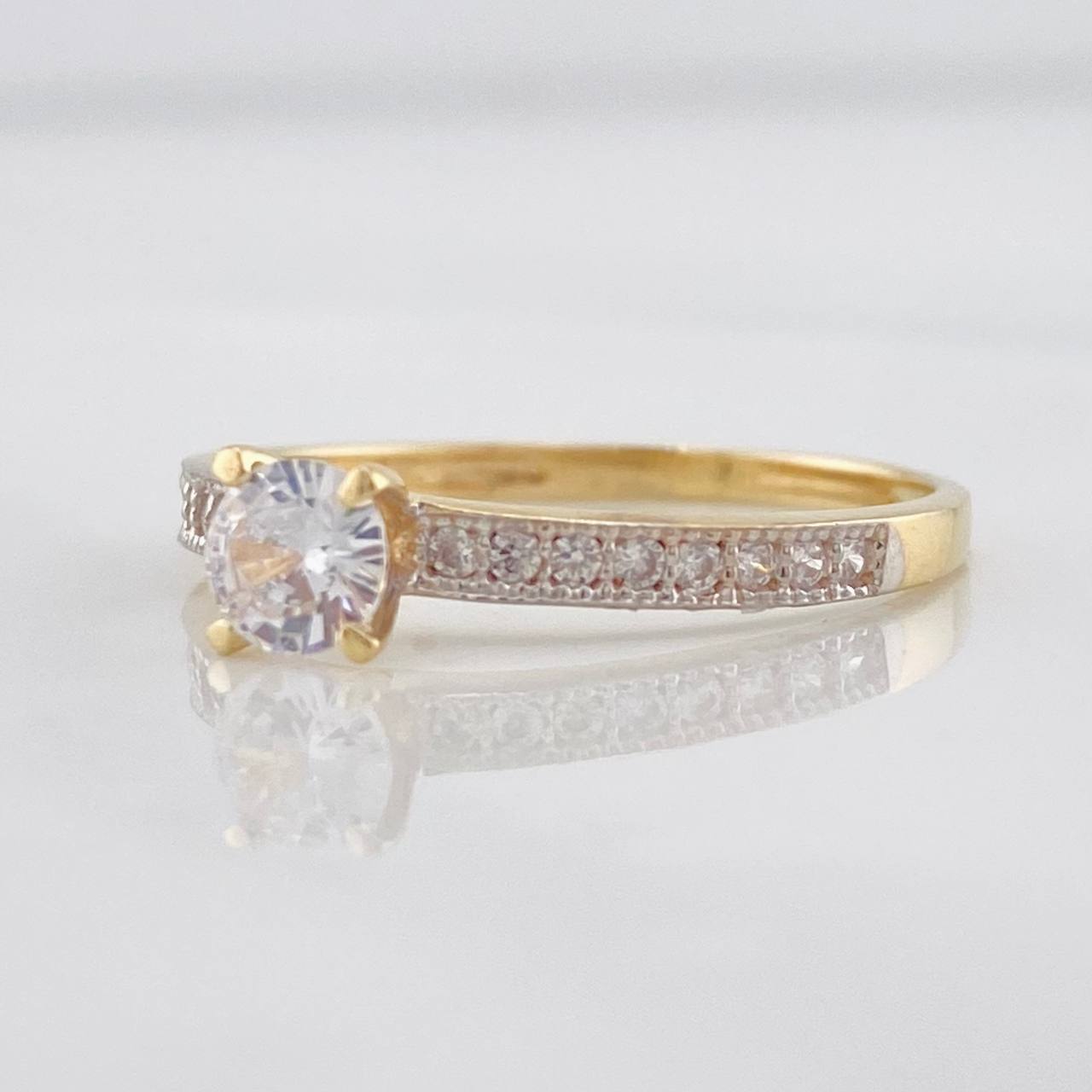 Anillo Solitario Churumbela 1.7g / T7 Dos Oros Amarillo Blanco 18K
