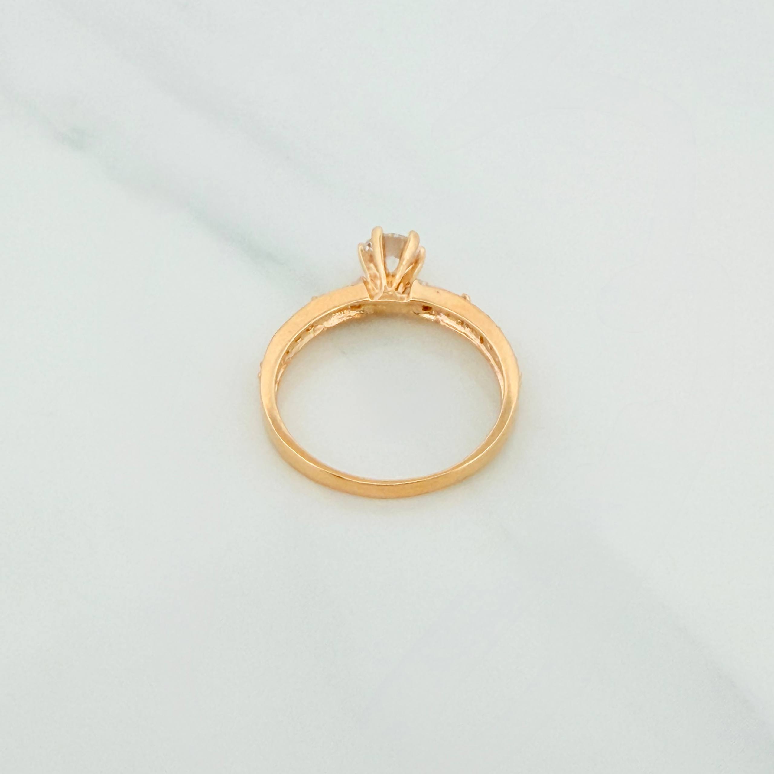 Anillo Solitario Churumbela 2.1g / T6 Oro Amarillo 18K
