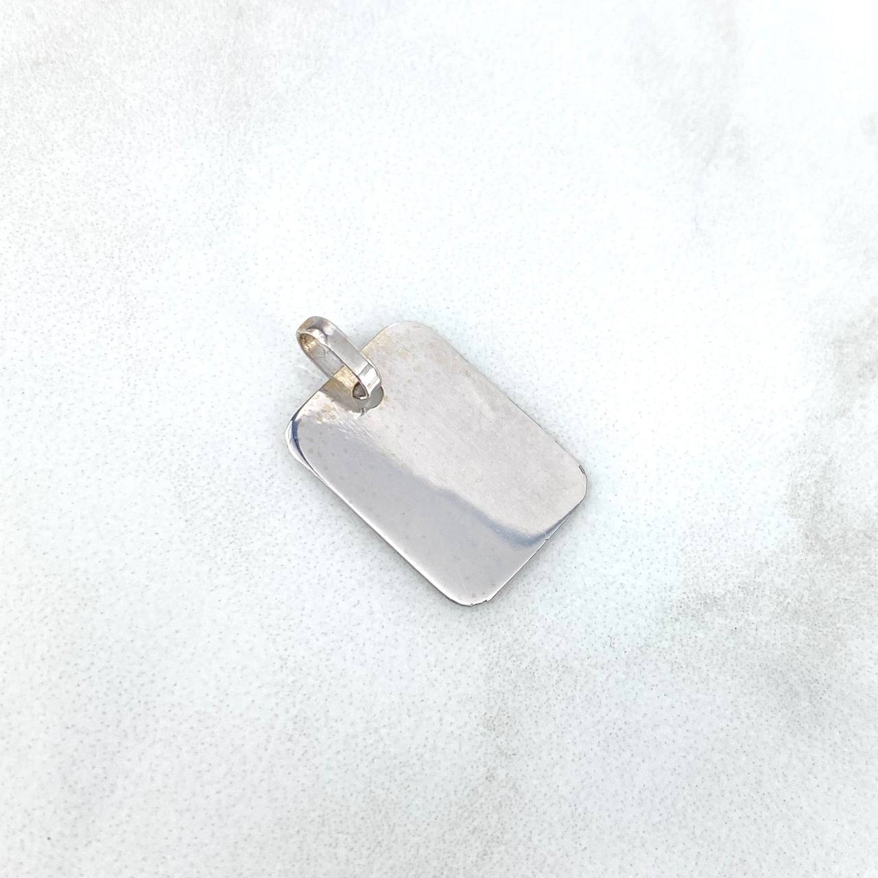 Dije Placa Rectangular 0.85gr / 2.1cm-1.3cm / Oro Blanco