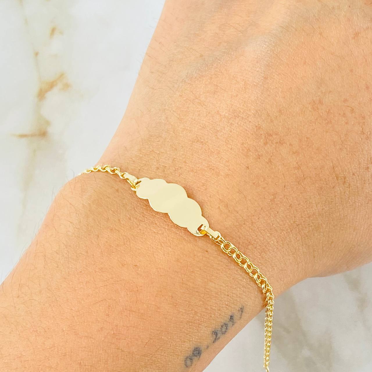 Pulso Bebé Aro Seguido Placa Nube 1.4gr / 13.5cm-15cm / Oro Amarillo 18K ©