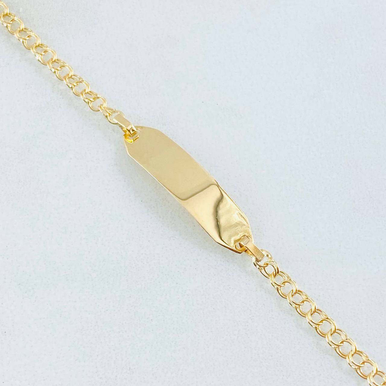 Pulso Bebé Aro Seguido Placa Rectangular Curva 1.35gr / 14cm-15cm / Oro Amarillo 18K ©