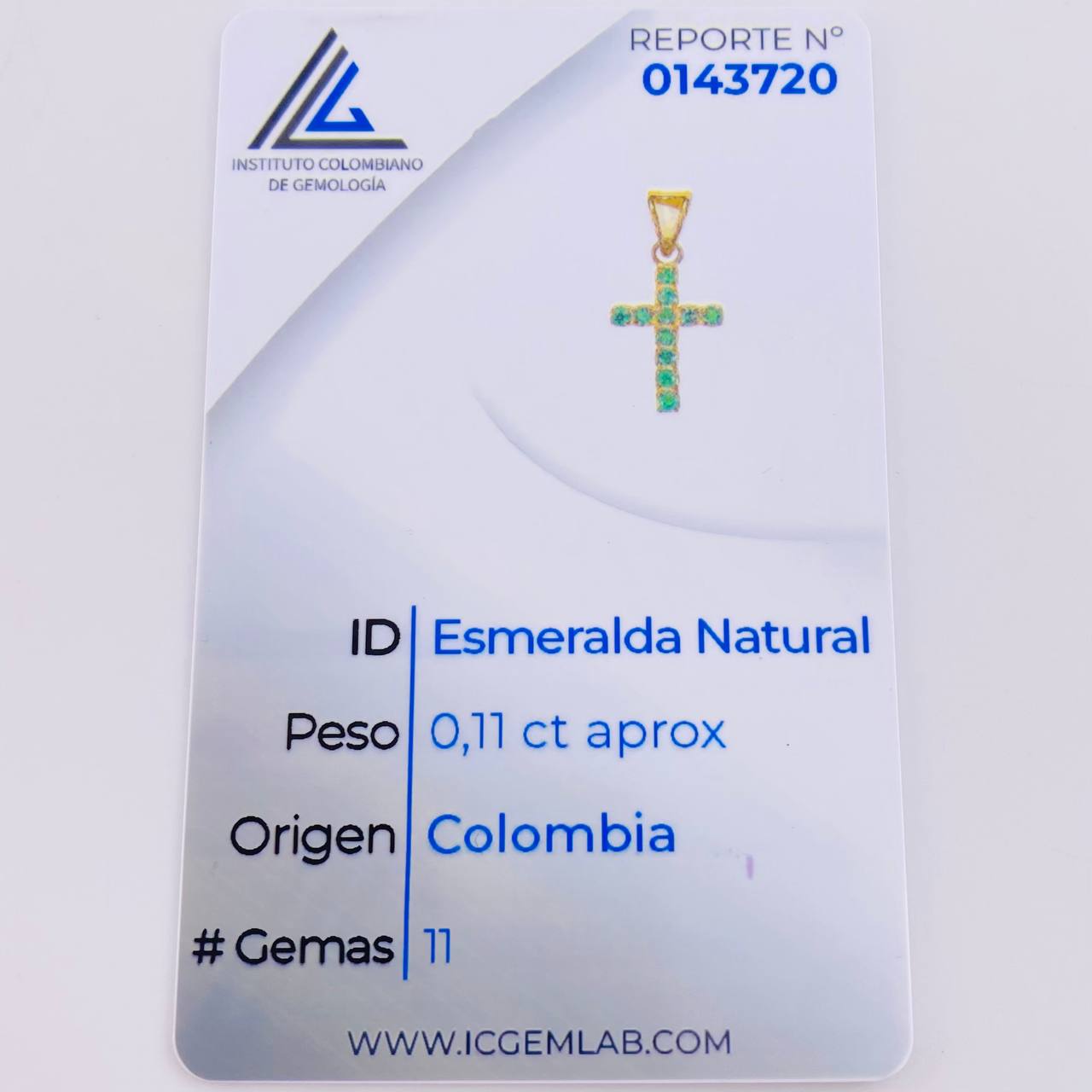Dije Crúz Tupida 11pts Esmeraldas 0.7gr / 2cm / Oro Amarillo 18K *