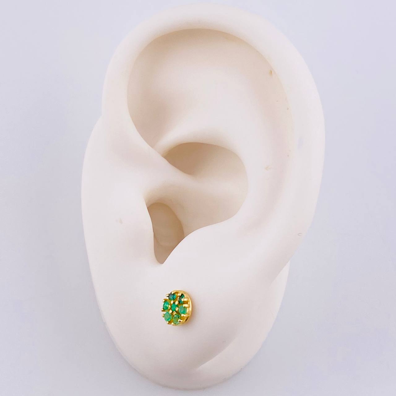 Topos Flor 14pts Esmeraldas 1.2gr / 5.45mm Oro Amarillo 18K *