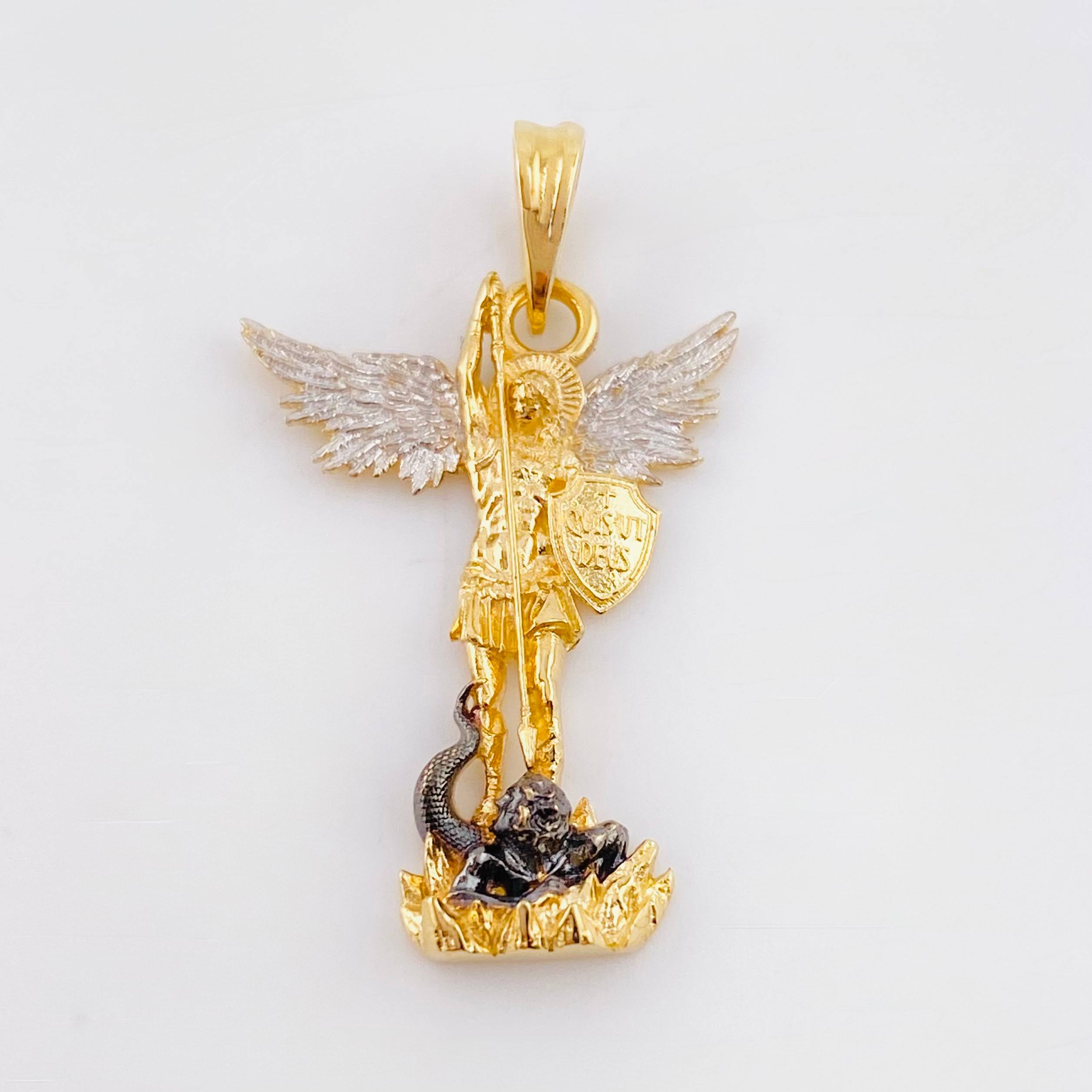 Dije San Miguel Arcangel 3.05gr / 3cm / Dos Oros Amarillo Blanco 18K