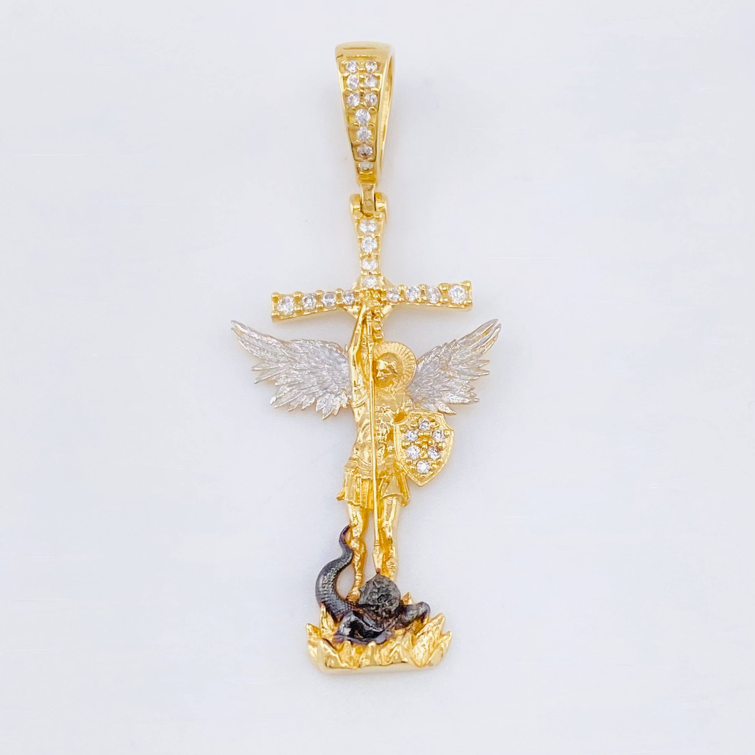Dije San Miguel Arcangel 3.35gr / 4cm / Dos Oros Amarillo Blanco 18K ©