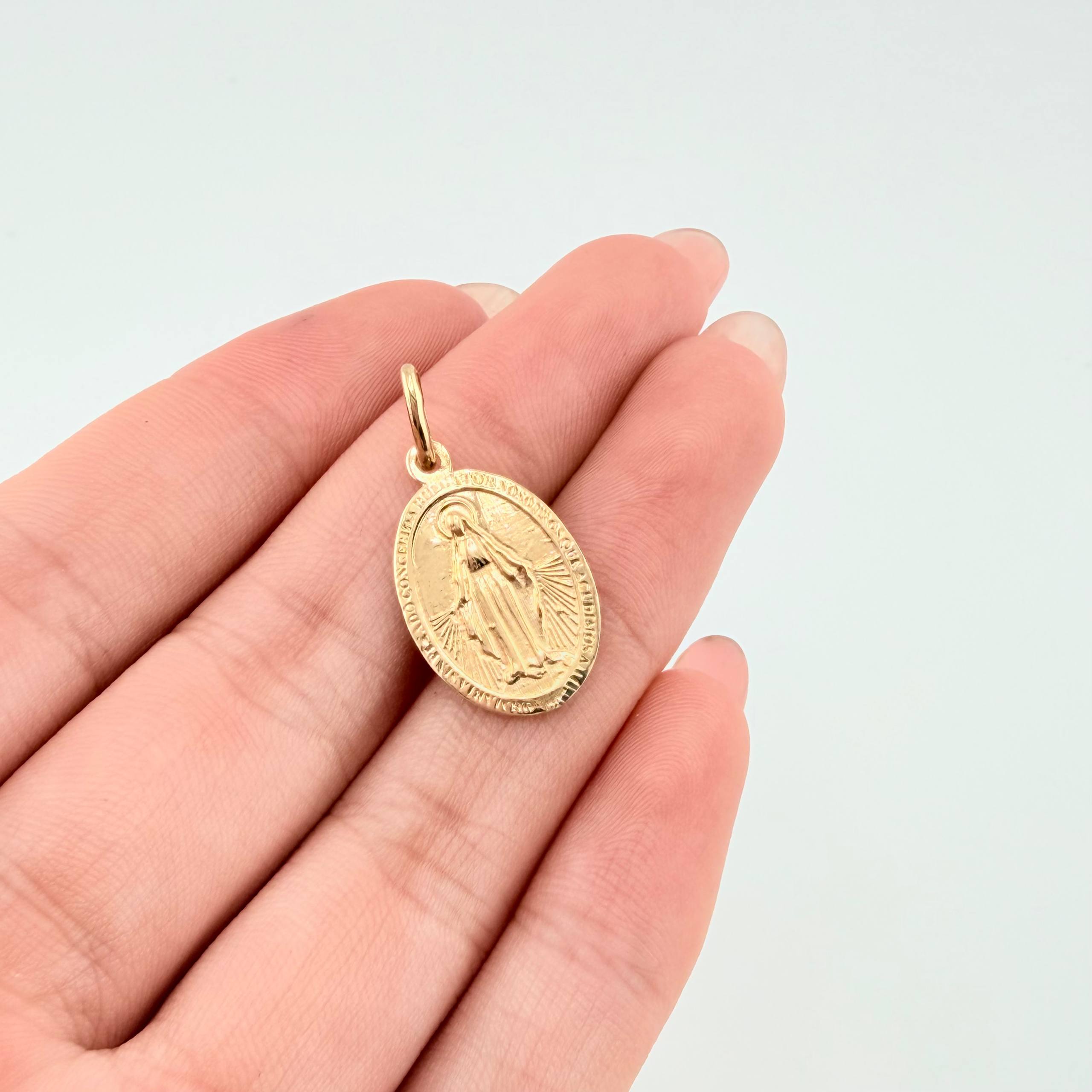 Dije Virgen Milagrosa 2.05gr / 2.5cm / Oro Amarillo 18K ©