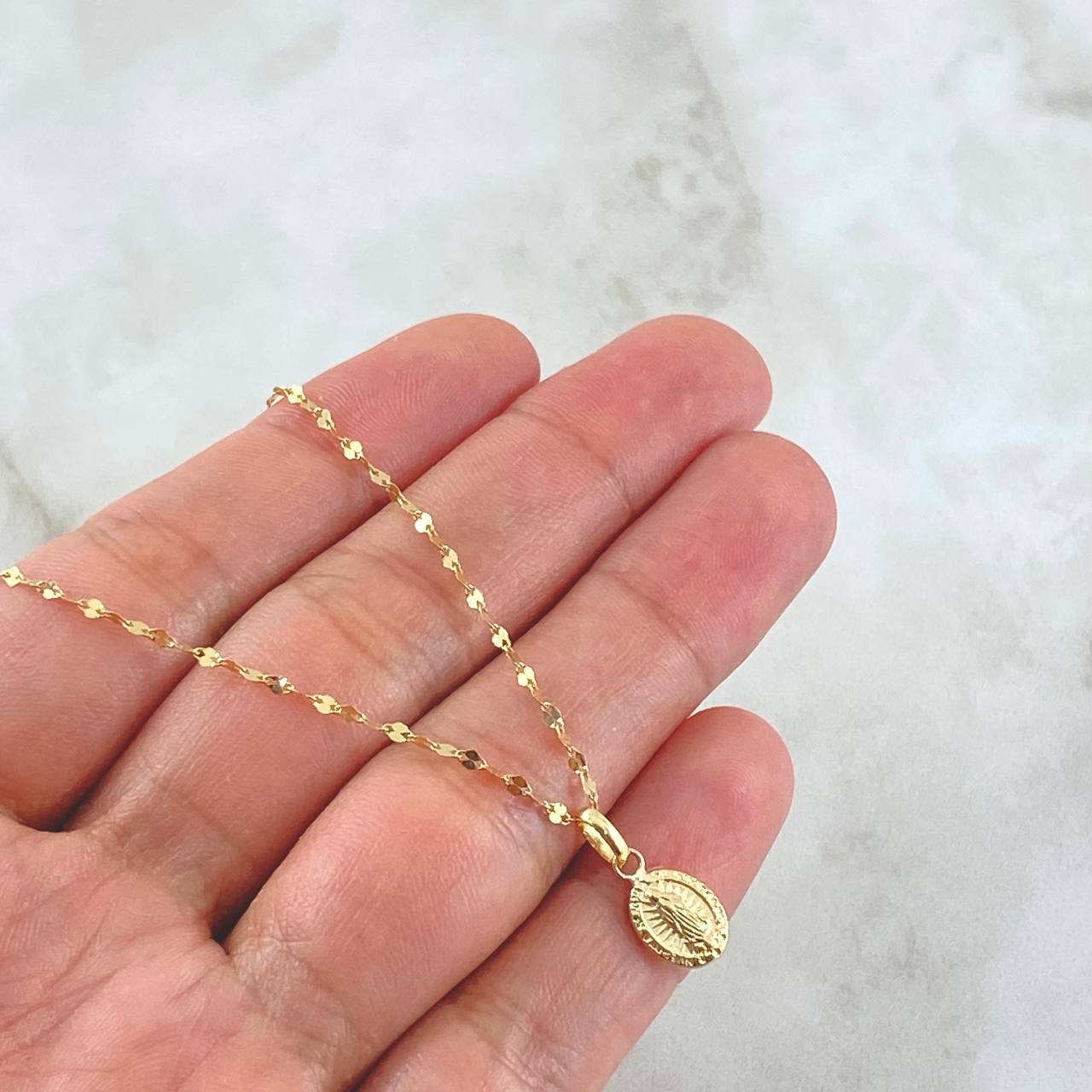 Set Cadena y Dije Flor Espejo + Virgen Guadalupe 1.3gr / 50cm / Oro 18K (Oferta) ©