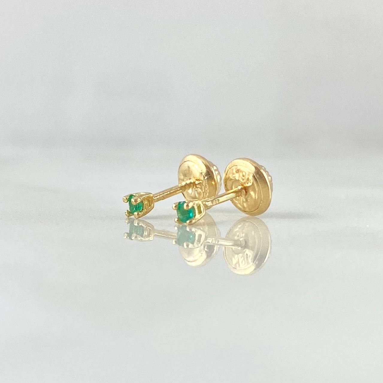 Topos Caja Cuatro Garras 0.5gr / 2mm Esmeraldas 7pts Oro Amarillo 18K (Joya) ©