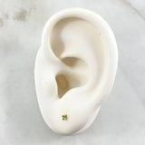 Topos Caja Cuatro Garras 0.5gr / 2mm Esmeraldas 7pts Oro Amarillo 18K (Joya) ©