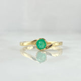 Anillo Solitario Oblicuo Liso 2.35gr / T6 / Esmeralda 26pts Oro Amarillo 18K (Joya) ©