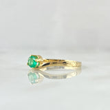 Anillo Solitario Oblicuo Liso 2.35gr / T6 / Esmeralda 26pts Oro Amarillo 18K (Joya) ©