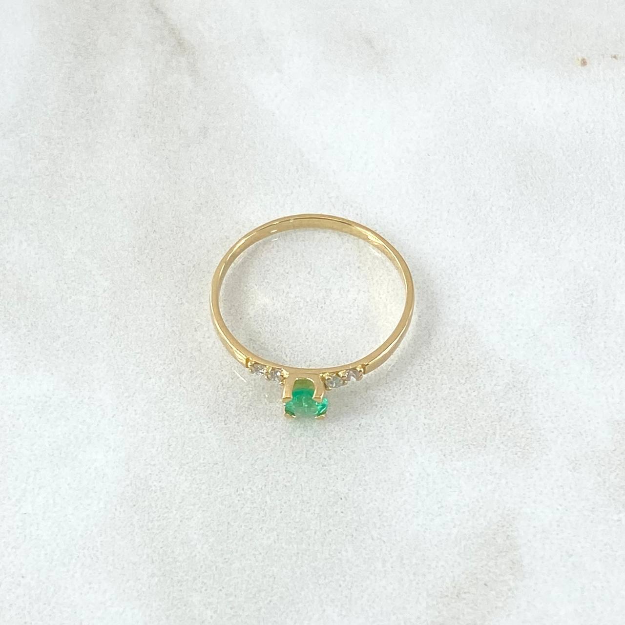 Anillo Solitario Cero Minimal 1.2gr / T6 1/2 / Esmeralda 23pts Diamantes 5pts Oro Amarillo 18K (Joya) ©