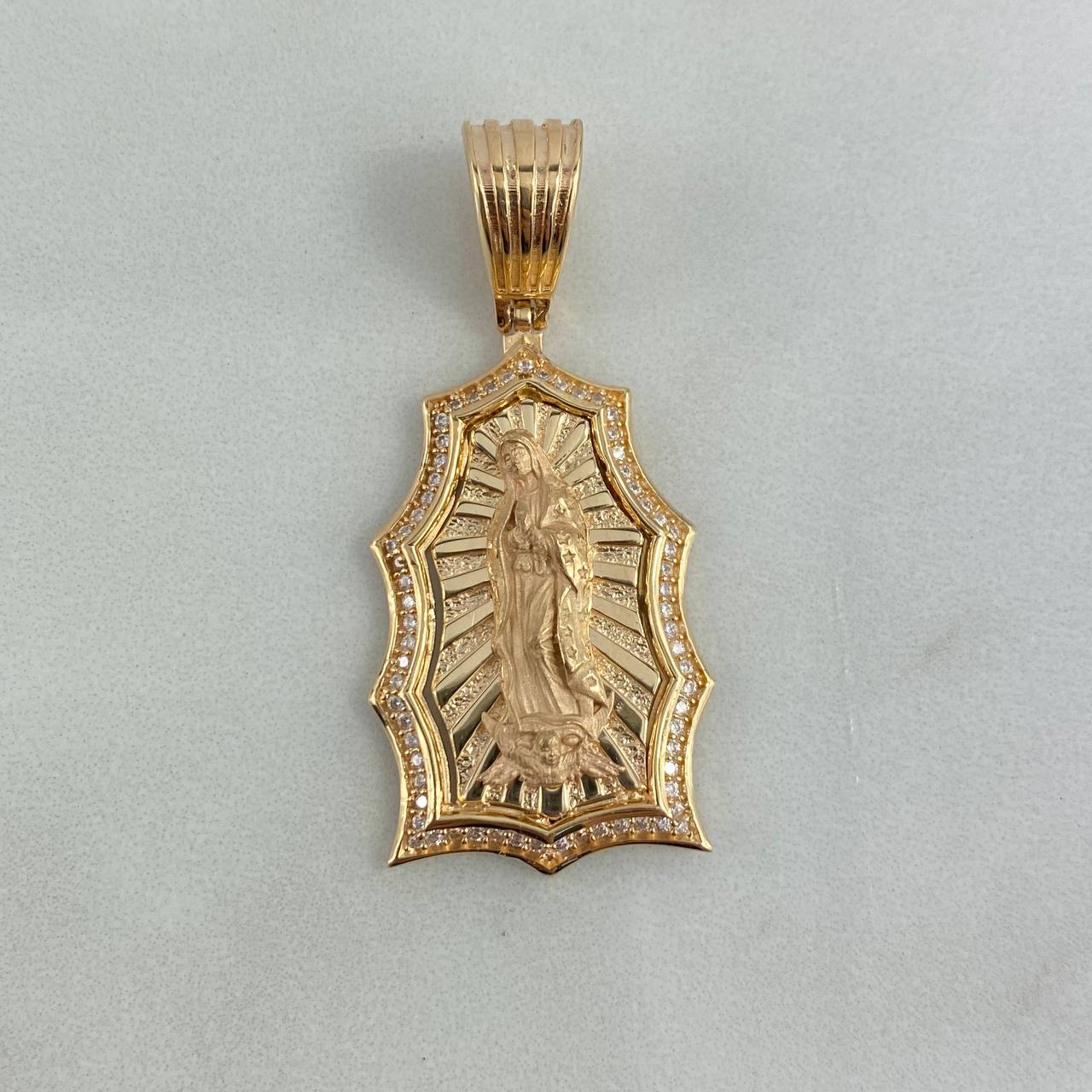 Dije Silueta Virgen de Guadalupe 7.7gr / 4.1cm / Circones Blancos Oro Amarillo *
