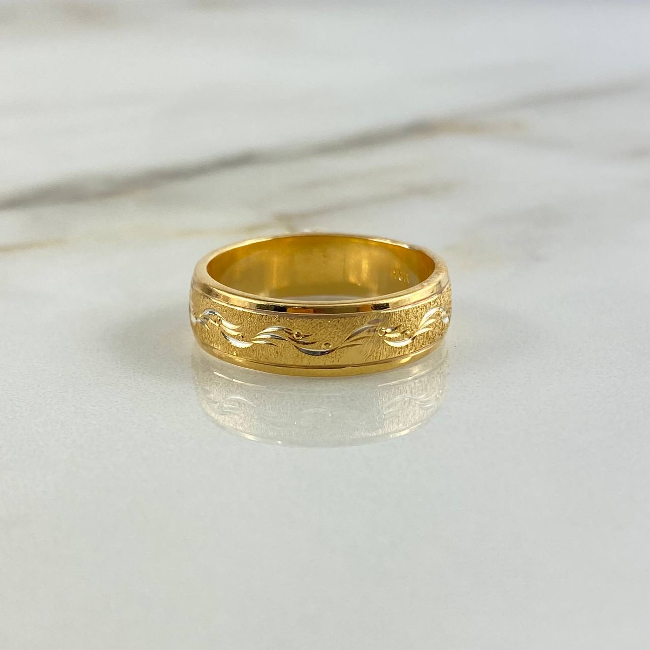 Anillo Argolla 6.1gr / T9 1/2 / Rayada Oro Amarillo *