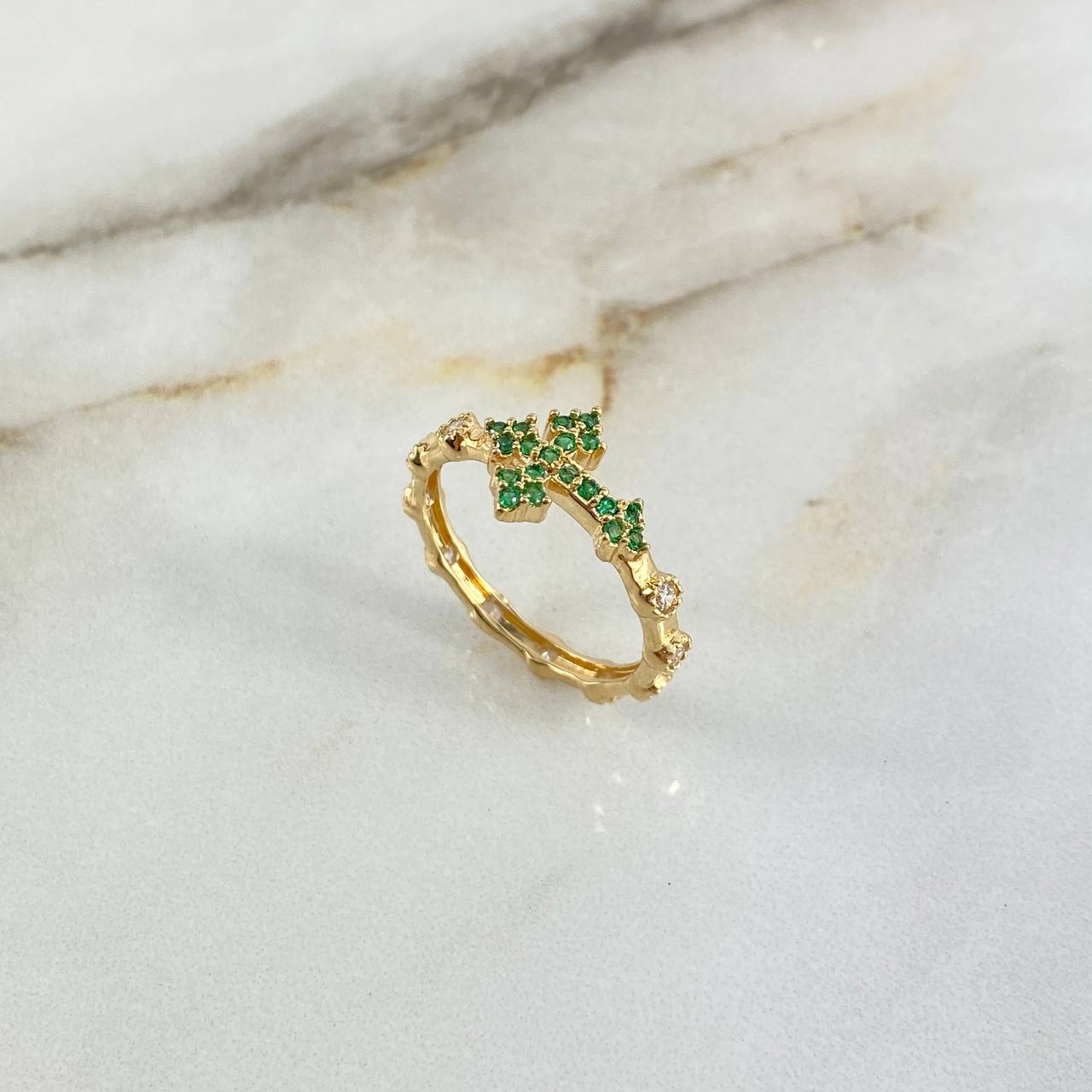Anillo Cruz Bizantina 2.85gr / T7 1/2 / Esferas Circones Blancos Verdes Oro Amarillo *