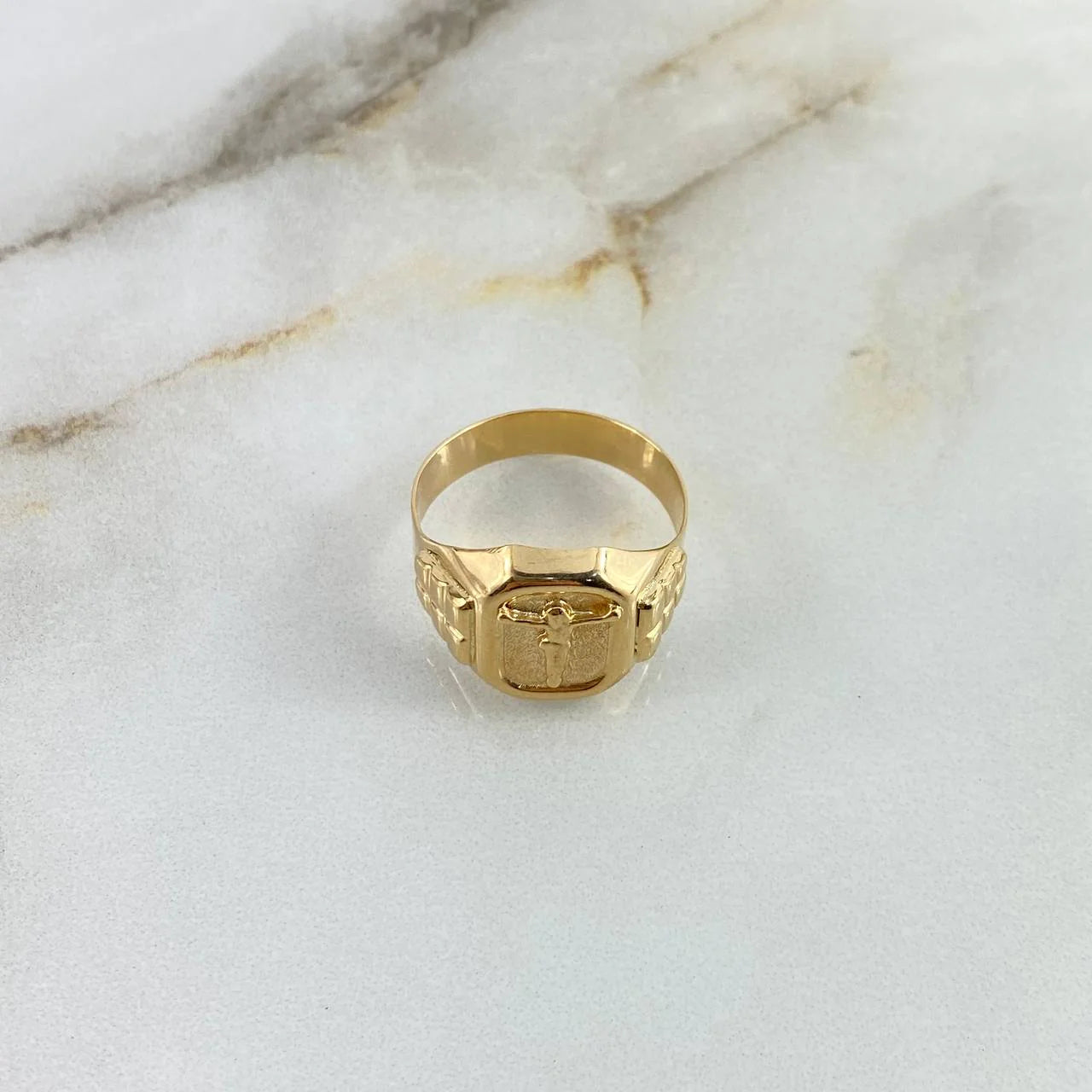 Anillo Sello Cristo 3.85gr / 11 / Relieve Liso Oro Amarillo &
