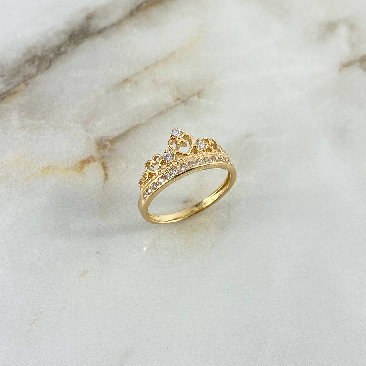 Anillo Corona Corazones 2.9gr / T7 3/4 / Circones Blancos Oro Amarillo ©