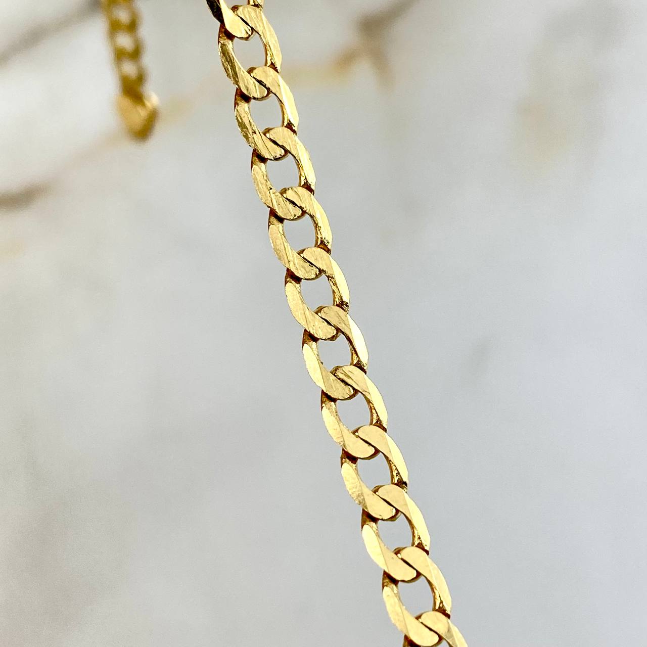 Pulso Cubana 5.05gr / 21cm / 3.7mm Oro Amarillo +3 ©
