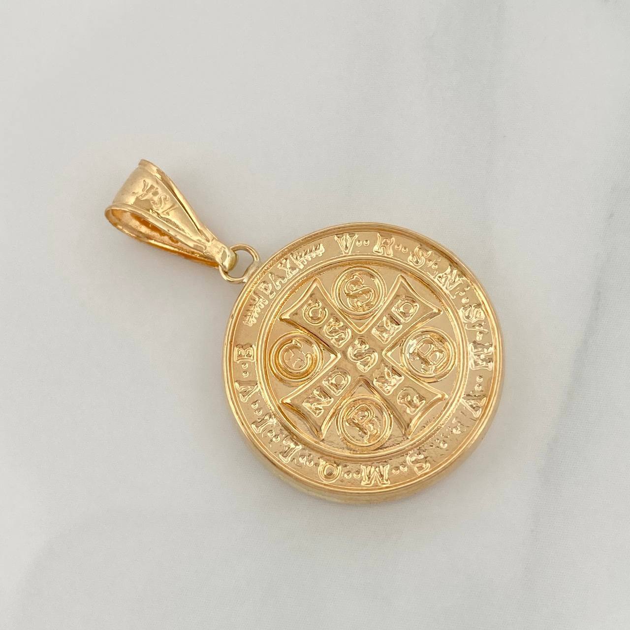 Dije San Benito 2.95 g / 3 cm Oro Amarillo 18K