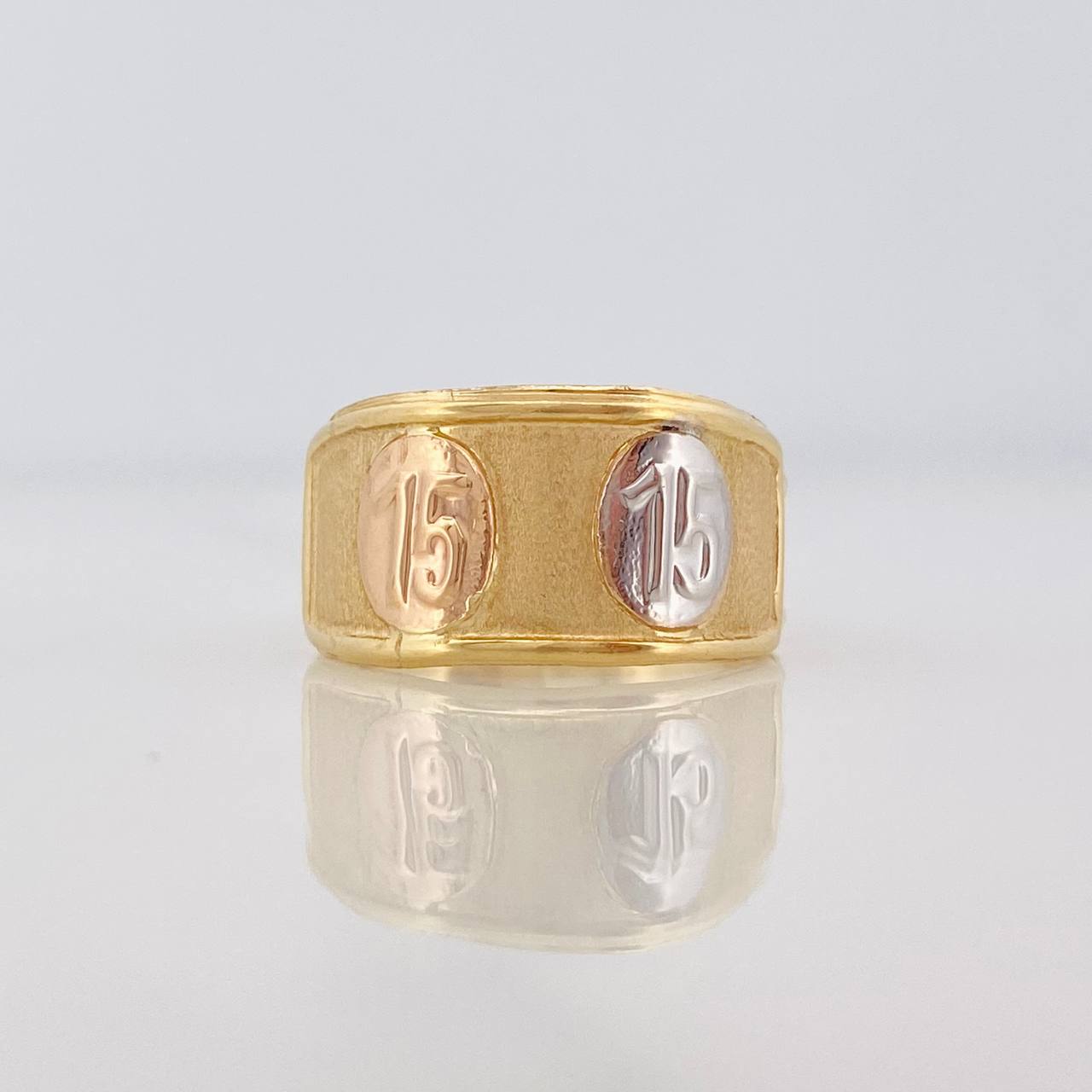 Anillo 15s 1.5g / T7 Tres Oros 18K