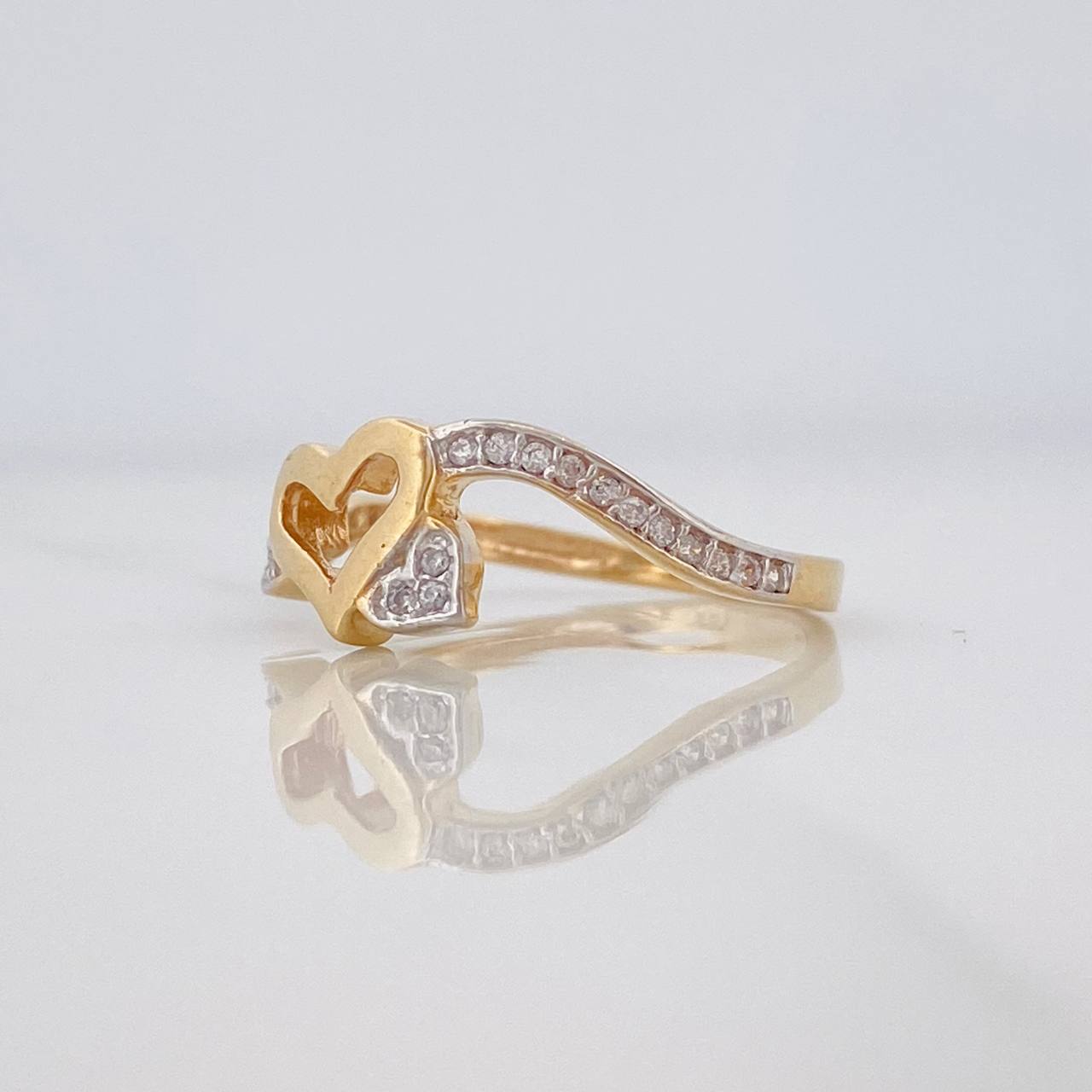 Anillo Corazon 2.35g / T5 3/4 Dos Oros Amarillo Blanco 18K