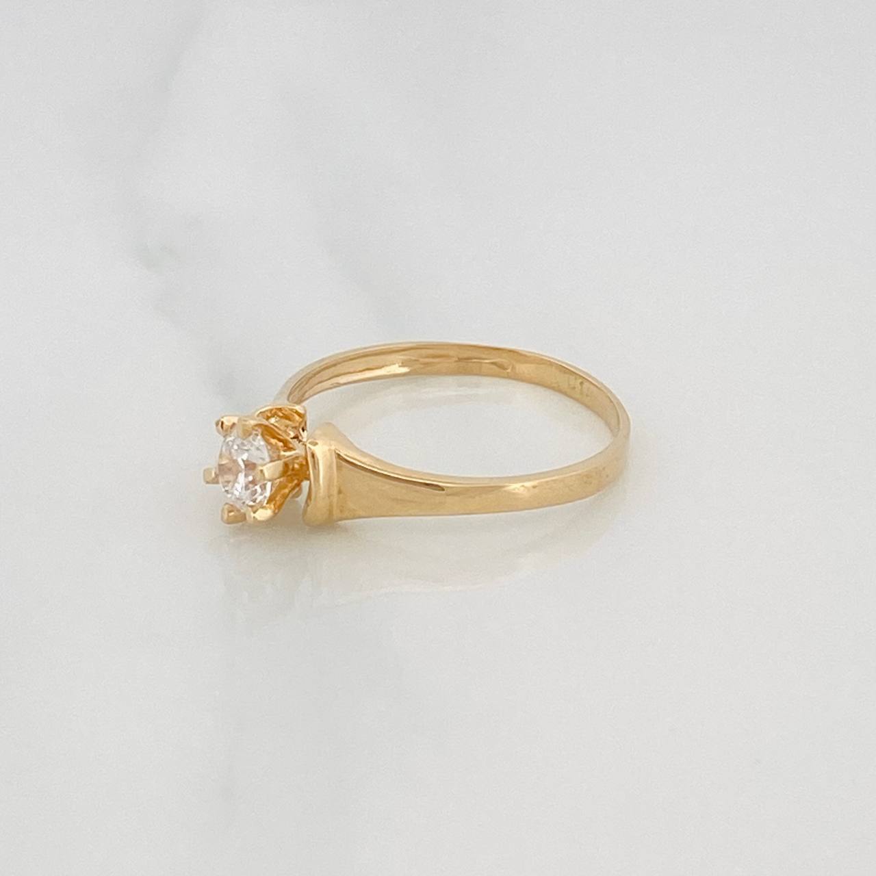 Anillo Solitario 2.1g / T7 Oro Amarillo 18K