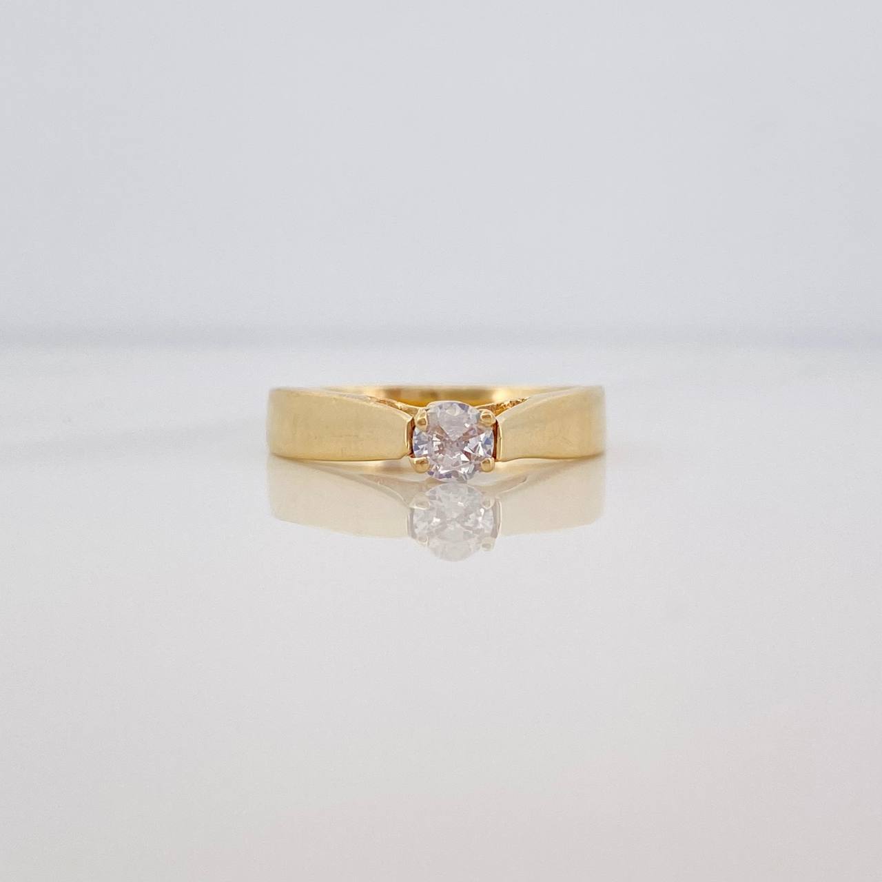 Anillo Solitario Puente 3.35g / T7 1/4 Oro Amarillo 18K