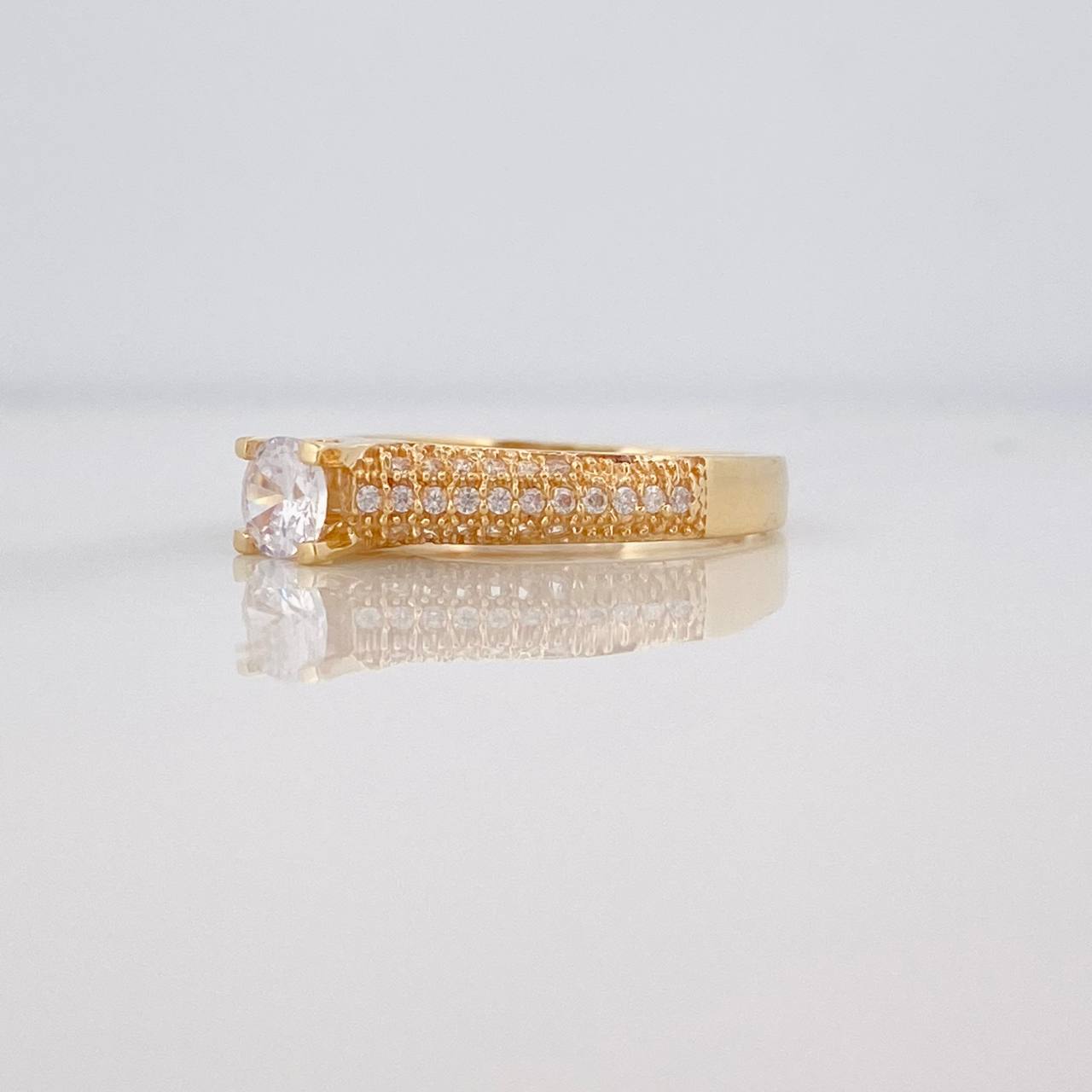 Anillo Solitario Puente 2.95g / T6 Oro Amarillo 18K