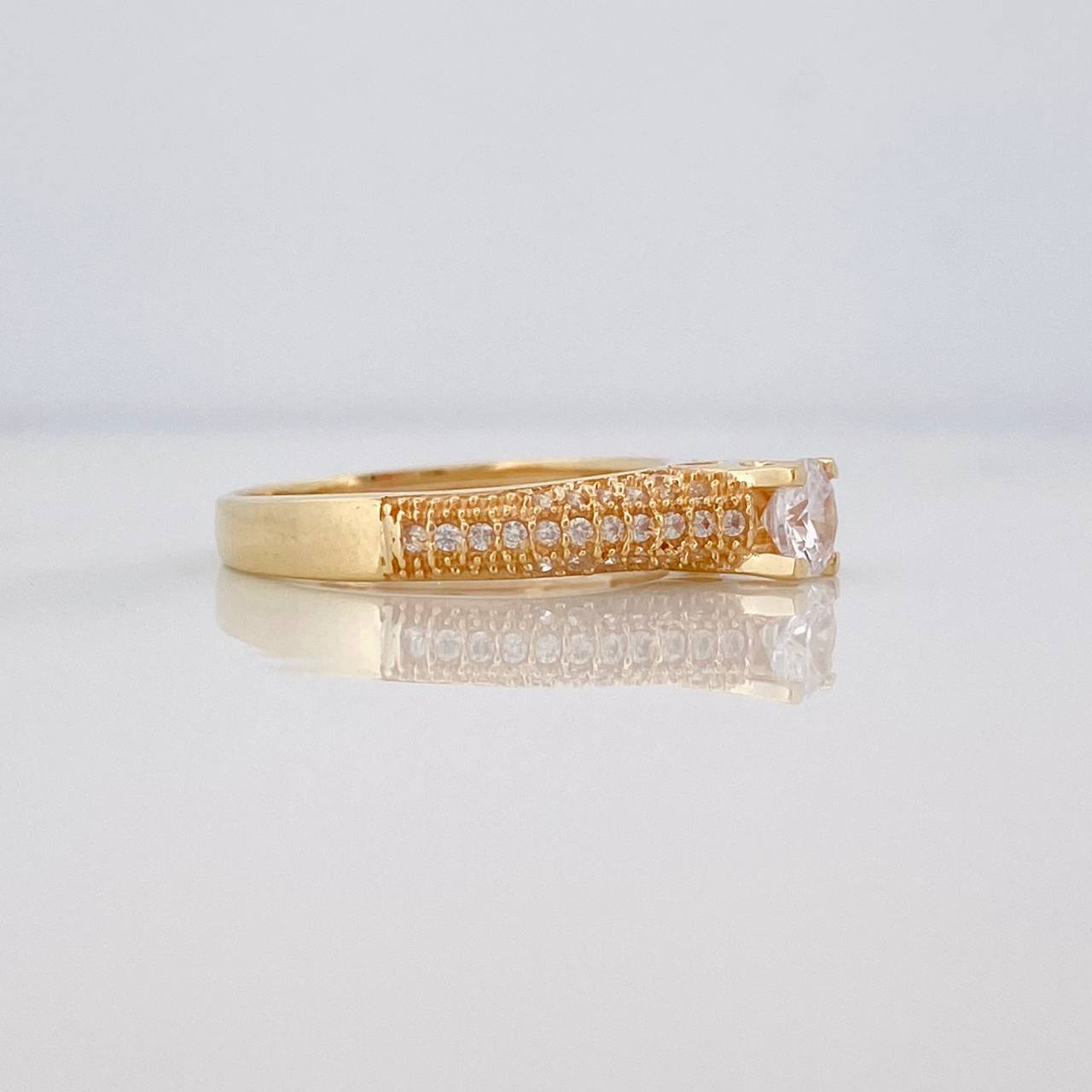 Anillo Solitario Puente 2.95g / T6 Oro Amarillo 18K