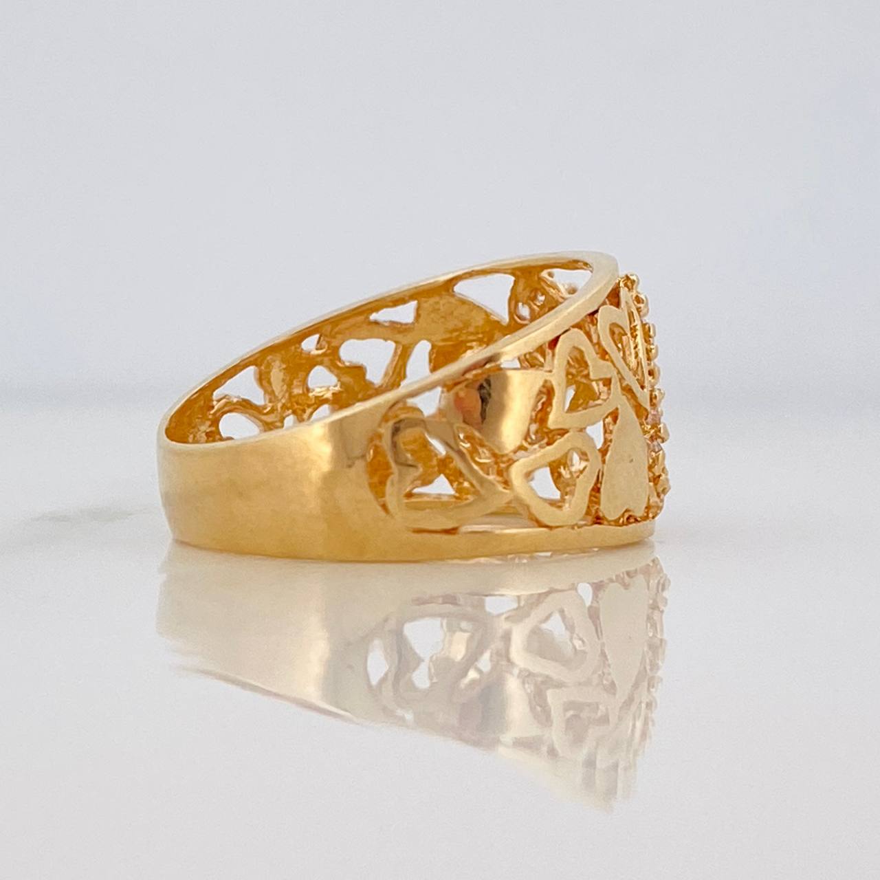 Anillo Corazones 3.7g / T7 Oro Amarillo 18K