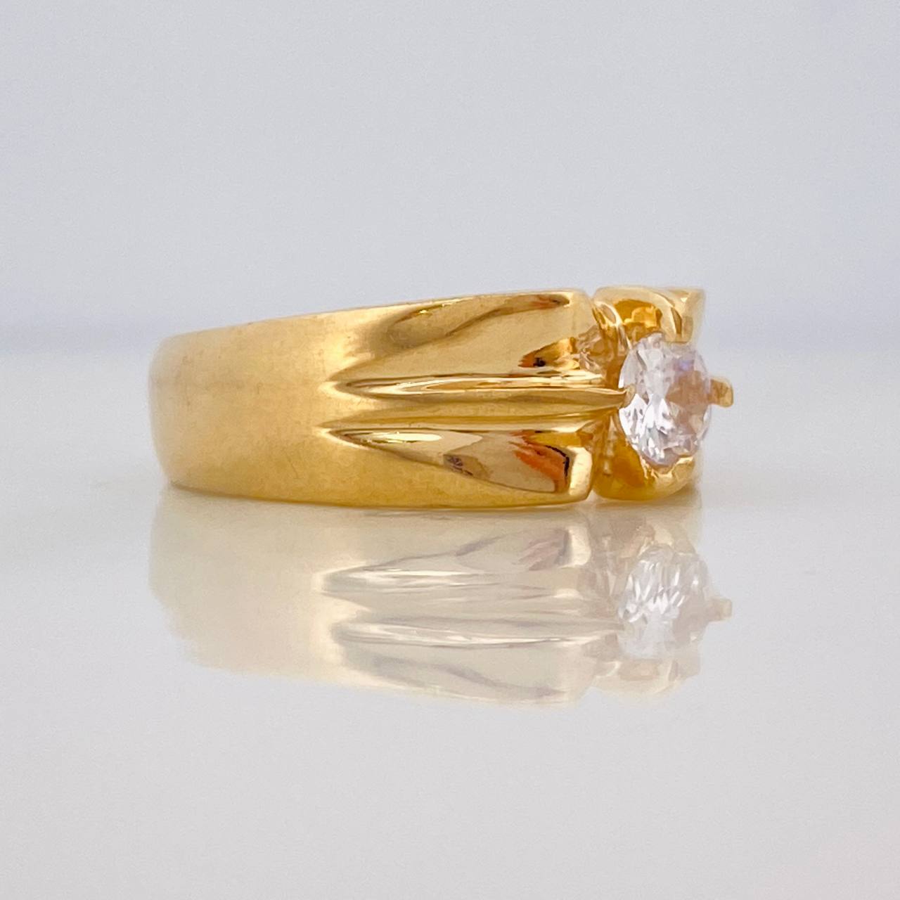 Anillo Solitario Corbatin 6.8g / T9 1/2 Oro Amarillo 18K