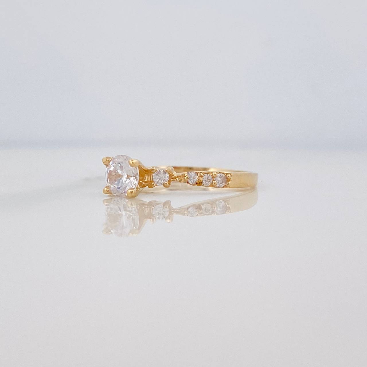 Anillo Solitario Churumbela 1.85g / T6 Oro Amarillo 18K