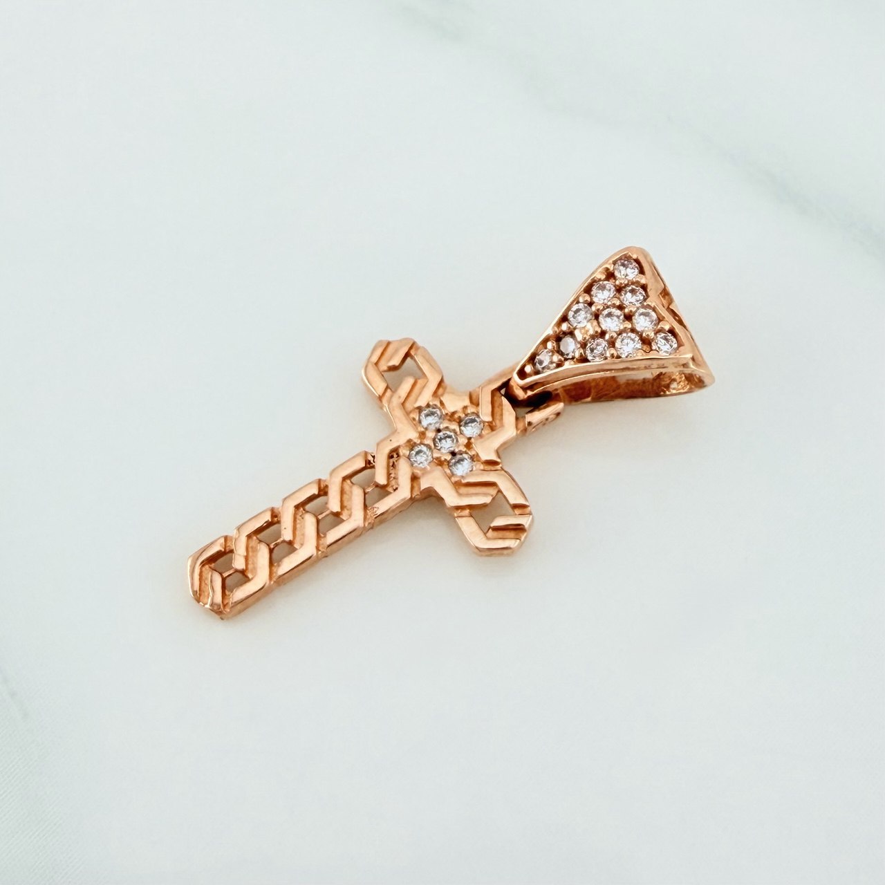 Dije Cruz 1.2 g / 2.2 cm Oro Rosa 18K