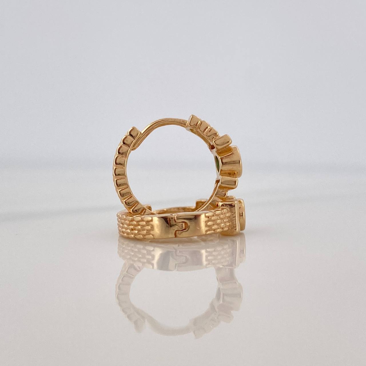 Candongas Pendulo Correa 2.95gr / 1.3cm / Oro Amarillo 18K