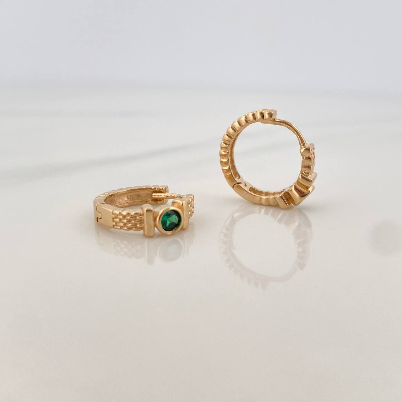 Candongas Pendulo Correa 2.95gr / 1.3cm / Oro Amarillo 18K