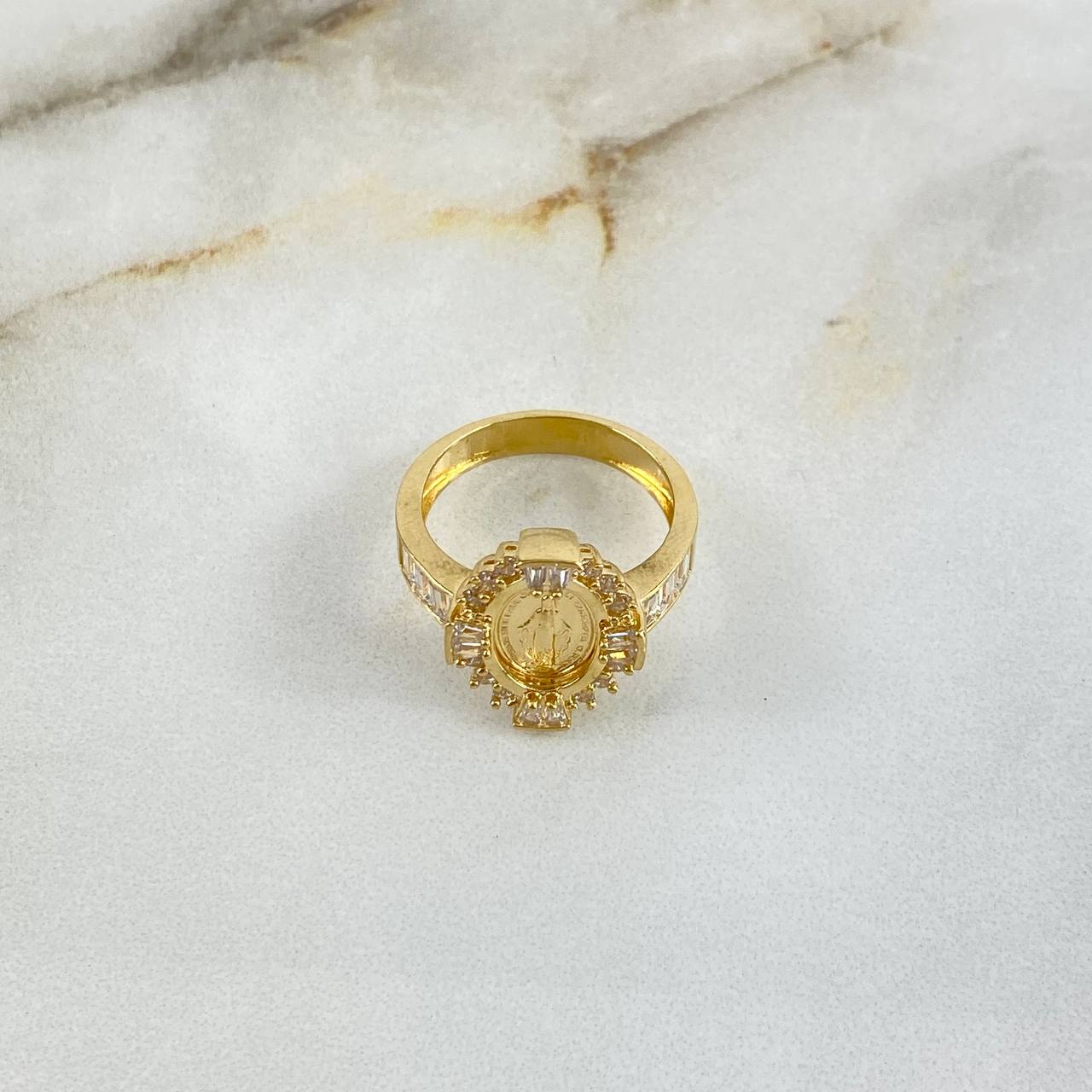 Anillo Virgen Milagrosa 4.7gr / T6 / Circones Blancos Oro Amarillo