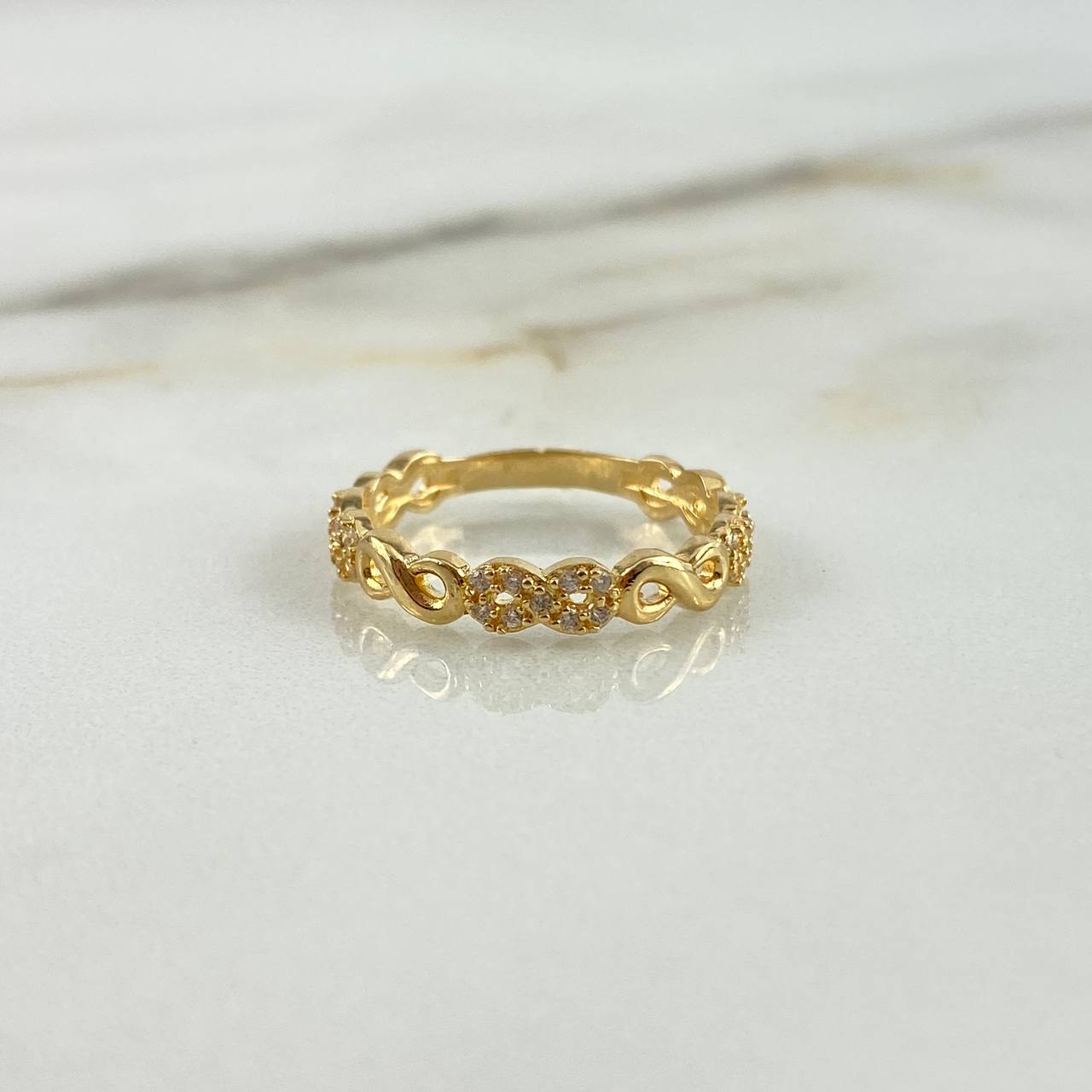 Anillo Infinitos 2.3gr / T7 3/4 / Circones Blancos Oro Amarillo