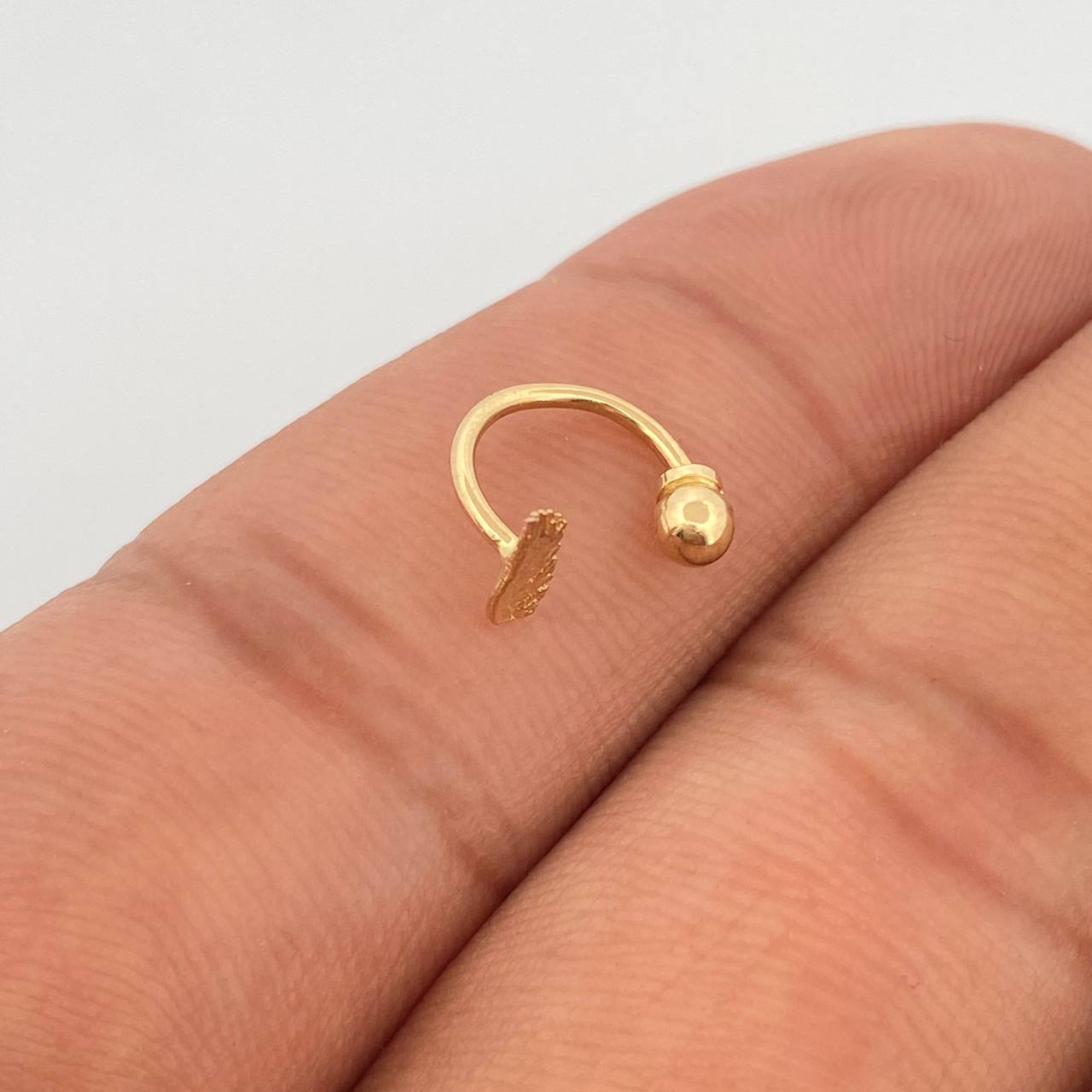 Piercing Curvo Hoja 0.4gr / 1cm / Oro Amarillo 18K &