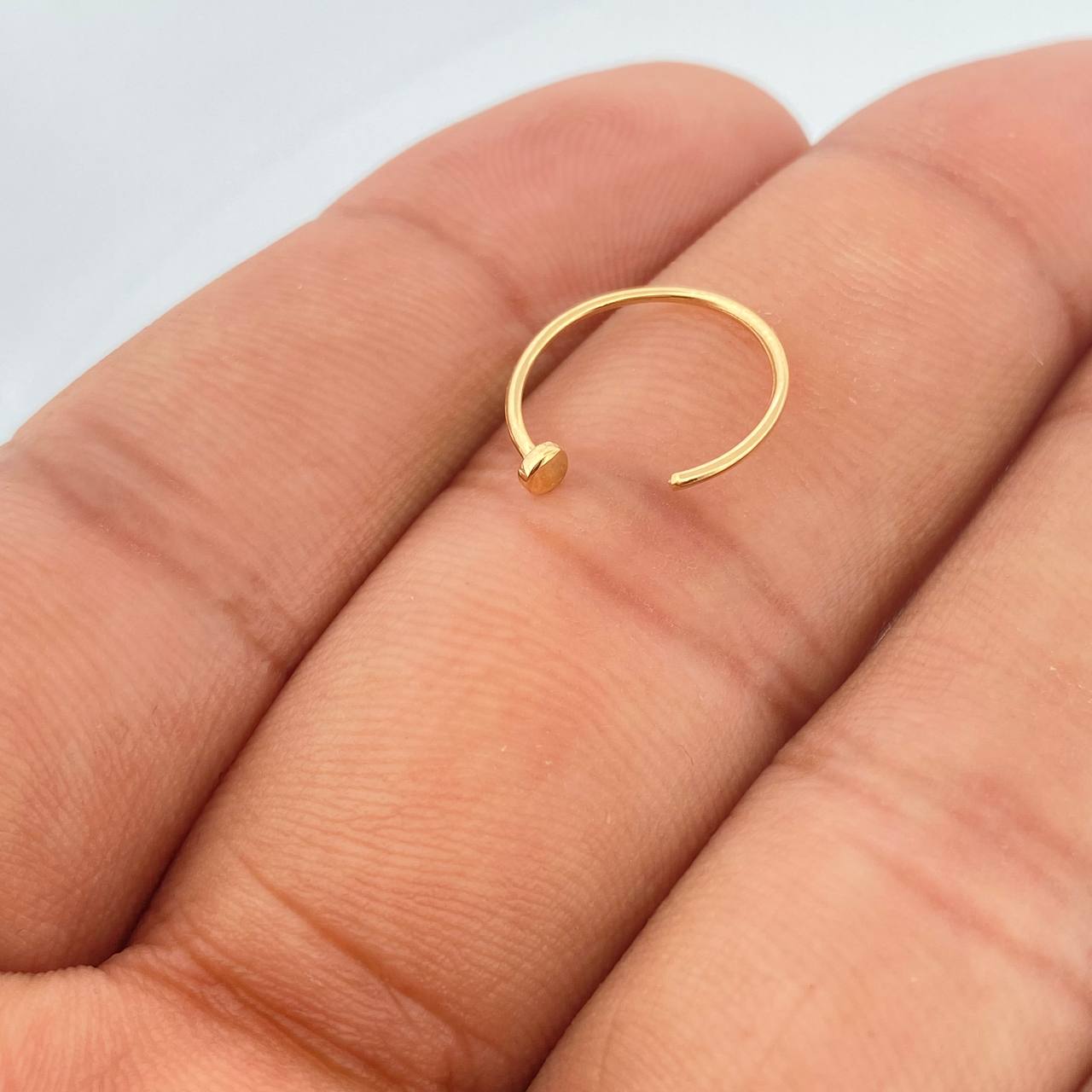 Piercing Media Curva Cabeza Plana 0.35gr / 1.4cm / Oro Amarillo 18K &