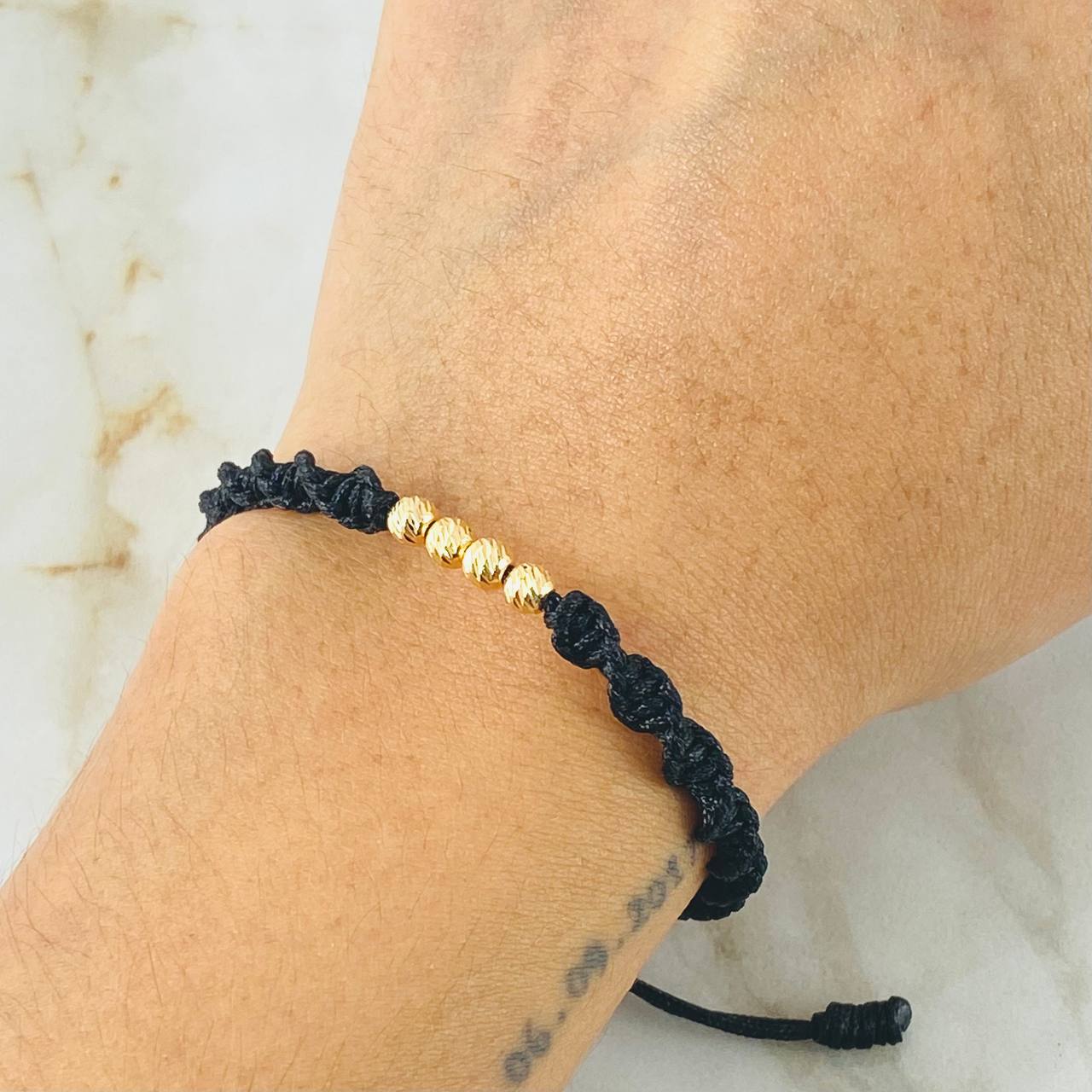 Pulsera Negra Bolas 0.45gr / Oro Amarillo 18K (A.C)