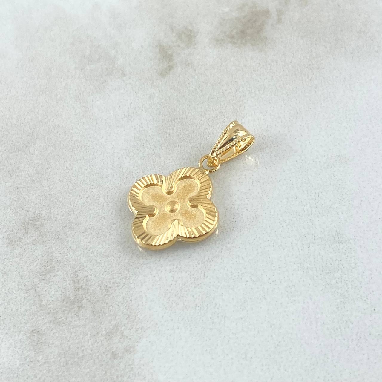 Dije Flor Mate 1.1gr / 2cm / Bordes Diamantados Oro Amarillo 18K ©