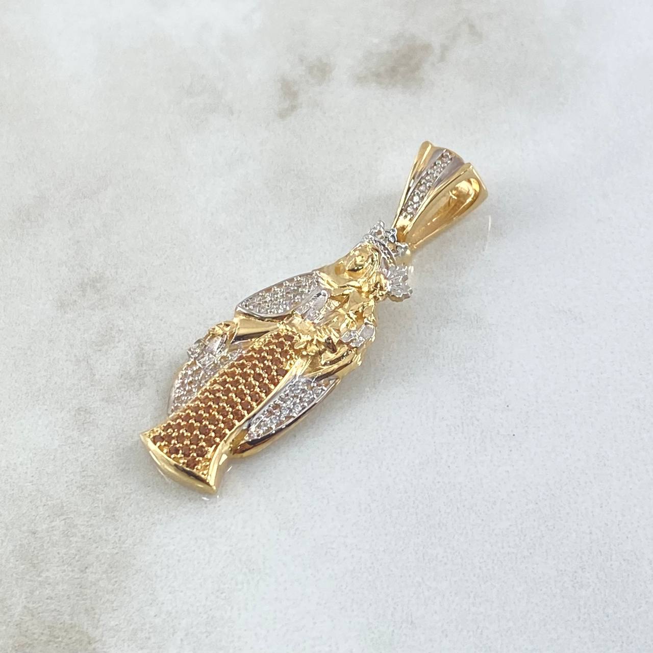 Dije Virgen Del Carmen 6.65gr / 4.3cm / Circones Blancos Café Oro Amarillo 18K ©