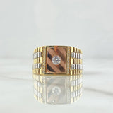 Anillo Sello Solitario En Rectangulo Rayado 9.65gr / T11 1/2 / Circones Blancos Tres Oros 18K ©